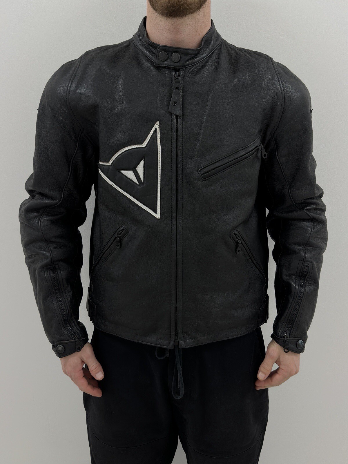 DAINESE MENS LEATHER MOTO JACKET size 54 DAINESE MENS LEATHER MOTO JACKET size 54