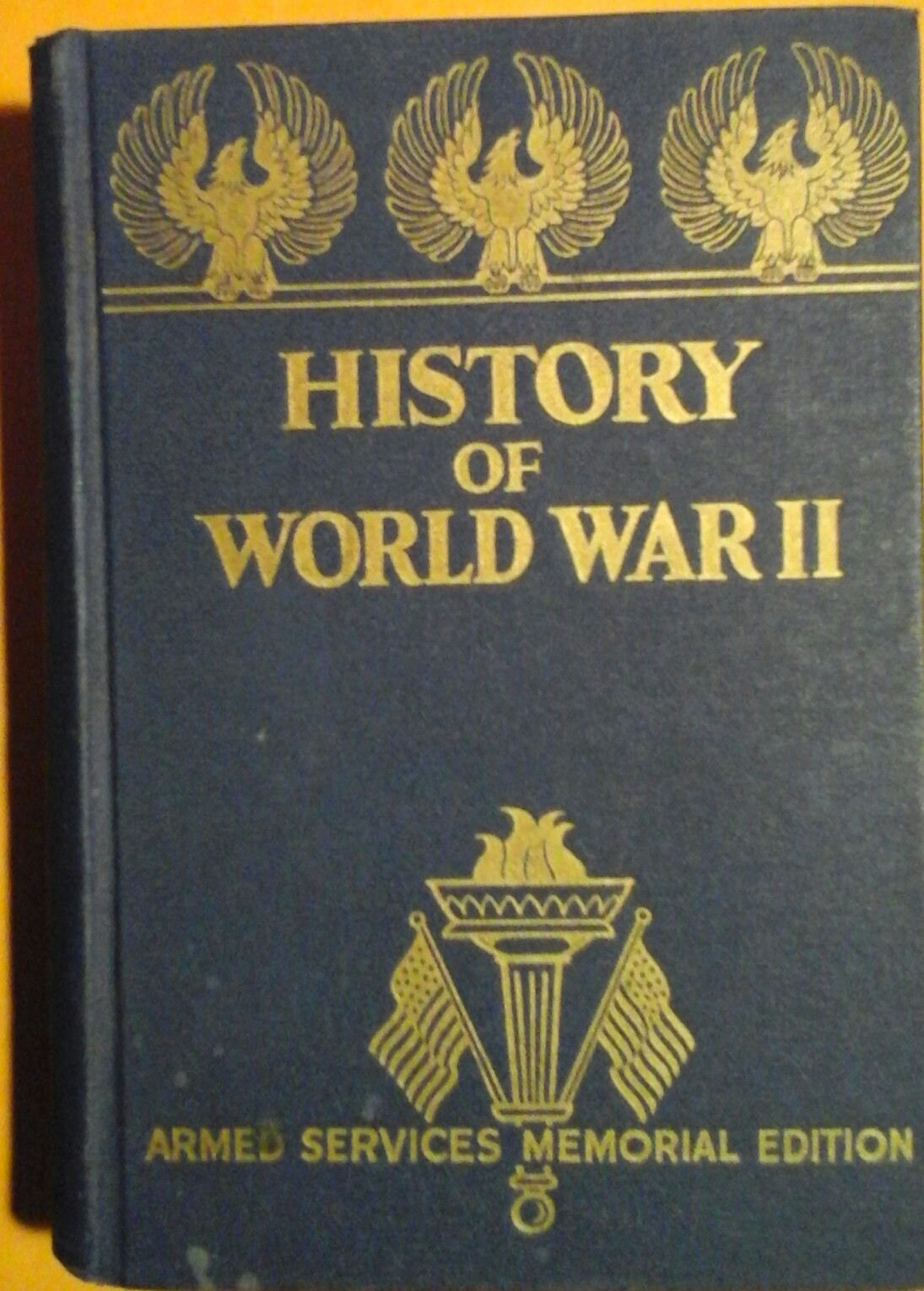 Vintage 1945 History of World War II Armed Services Memorial Edition - VG Vintage 1945 History of World War II Armed Services Memorial Edition - VG