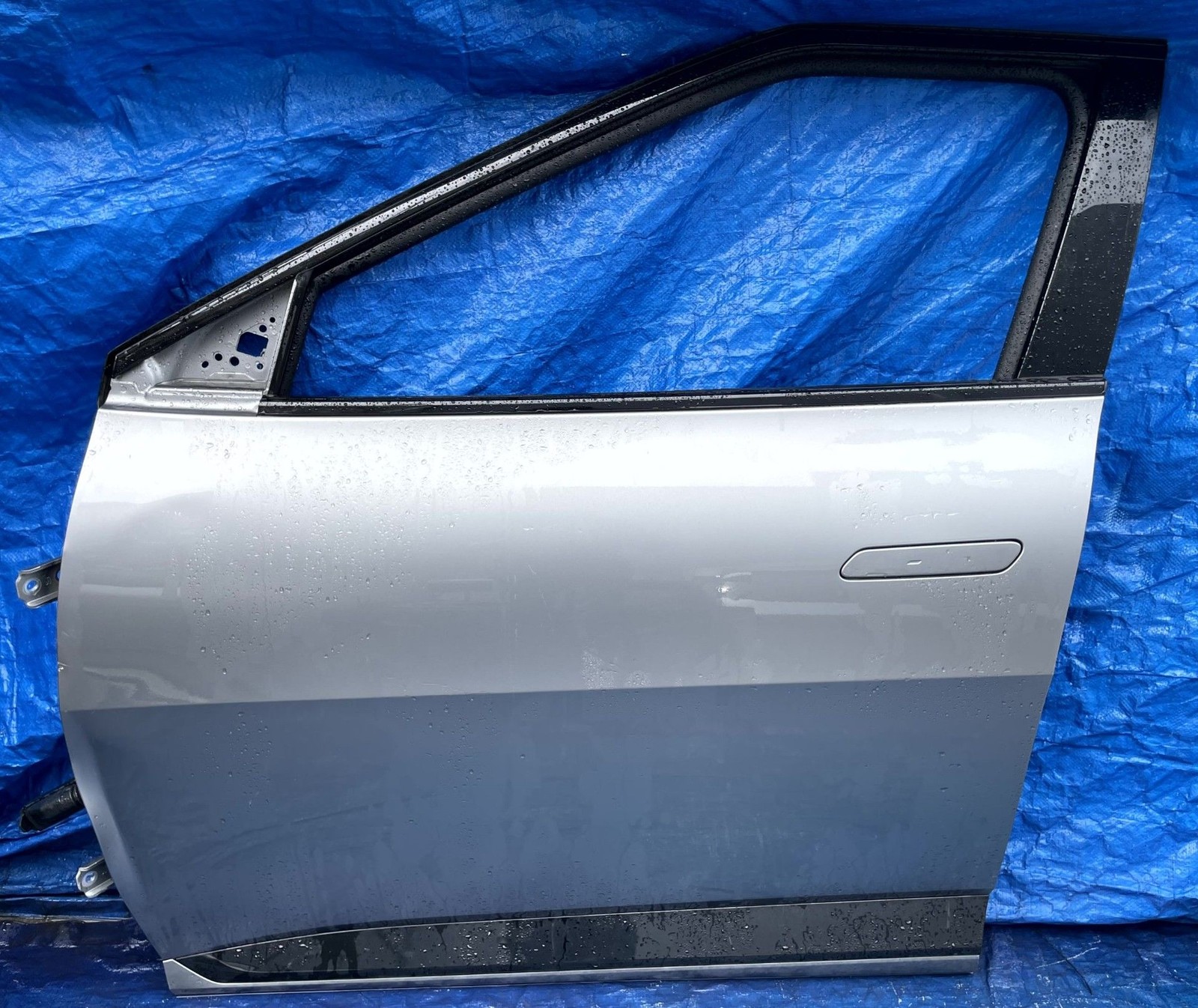 2022-2024 KIA EV6 FRONT LEFT DRIVER SIDE DOOR SHELL ASSEMBLY GRAY (KLM) # 109943