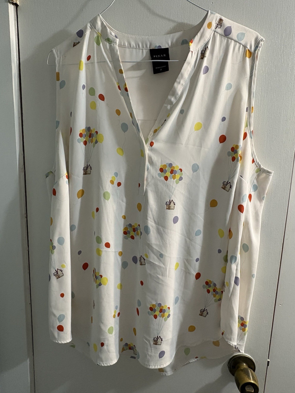 Torrid Disney Pixar Up Balloon House Pullover Tank Size 2. Very Clean, Cute Torrid Disney Pixar Up Balloon House Pullover Tank Size 2. Very Clean, Cute