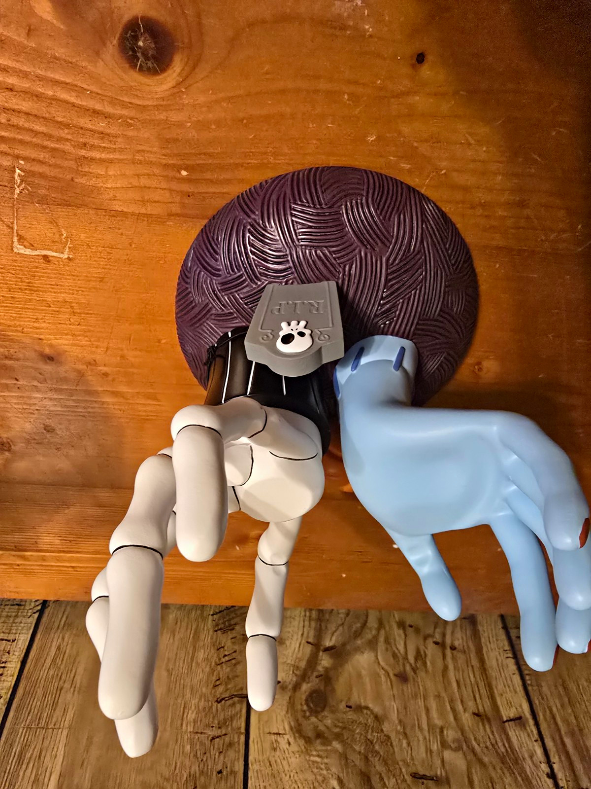 Disney Nightmare Before Christmas Tim Burton Hand Figurine 7 Disney Nightmare Before Christmas Tim Burton Hand Figurine 7