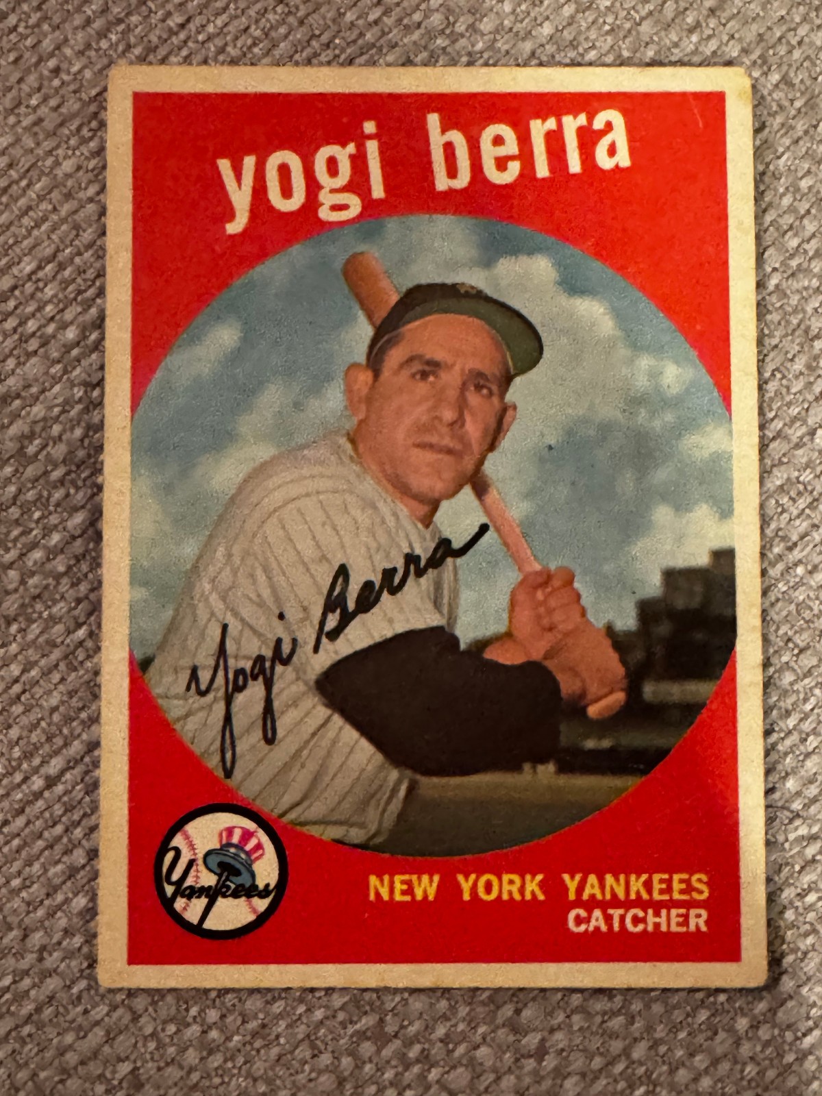 1959 Topps #180 Yogi Berra Excellent Condition. Nicely Centered 1959 Topps #180 Yogi Berra Excellent Condition. Nicely Centered