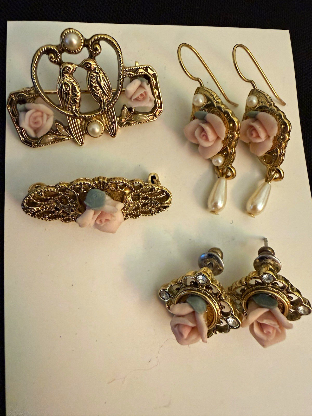 Vintage Victorian Gold Tone Pink Rose Faux Pearl Brooches & Earrings Lot Vintage Victorian Gold Tone Pink Rose Faux Pearl Brooches & Earrings Lot