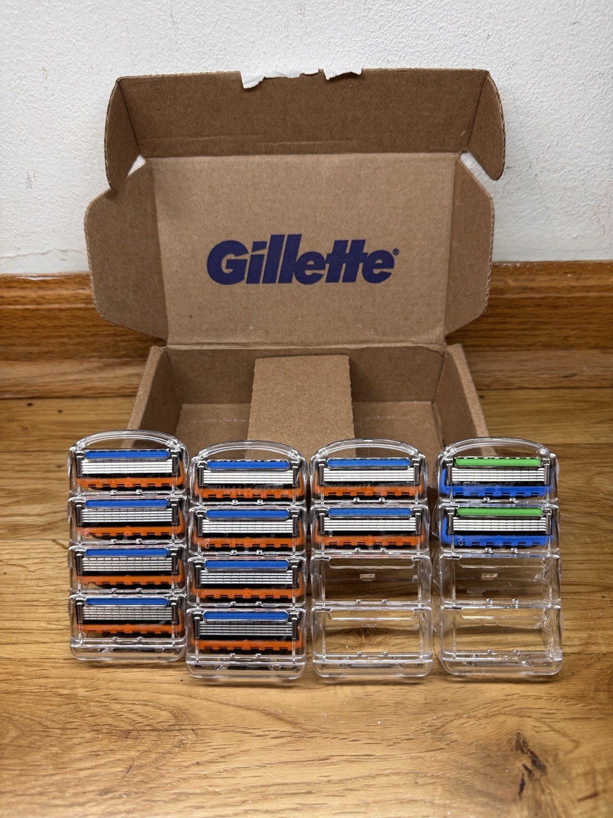 Gillette Fusion 5 Razor Blades Qty 12 Cartridges #Authentic/GENUINE Gillette Fusion 5 Razor Blades Qty 12 Cartridges #Authentic/GENUINE
