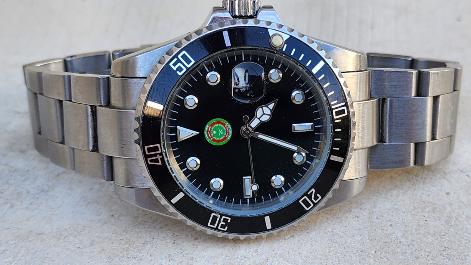 VINTAGE JAPAN SAUDI ARABIA KSA ARMY LOGO QUARTZ MENS WATCH