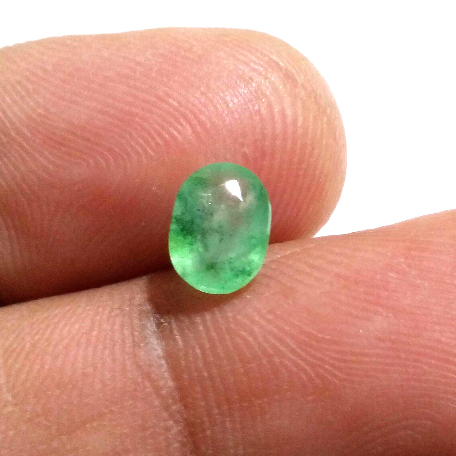 Attractive Rare 1.40 Crt Green Zambian Emerald Oval Shape Faceted Loose Gemstone