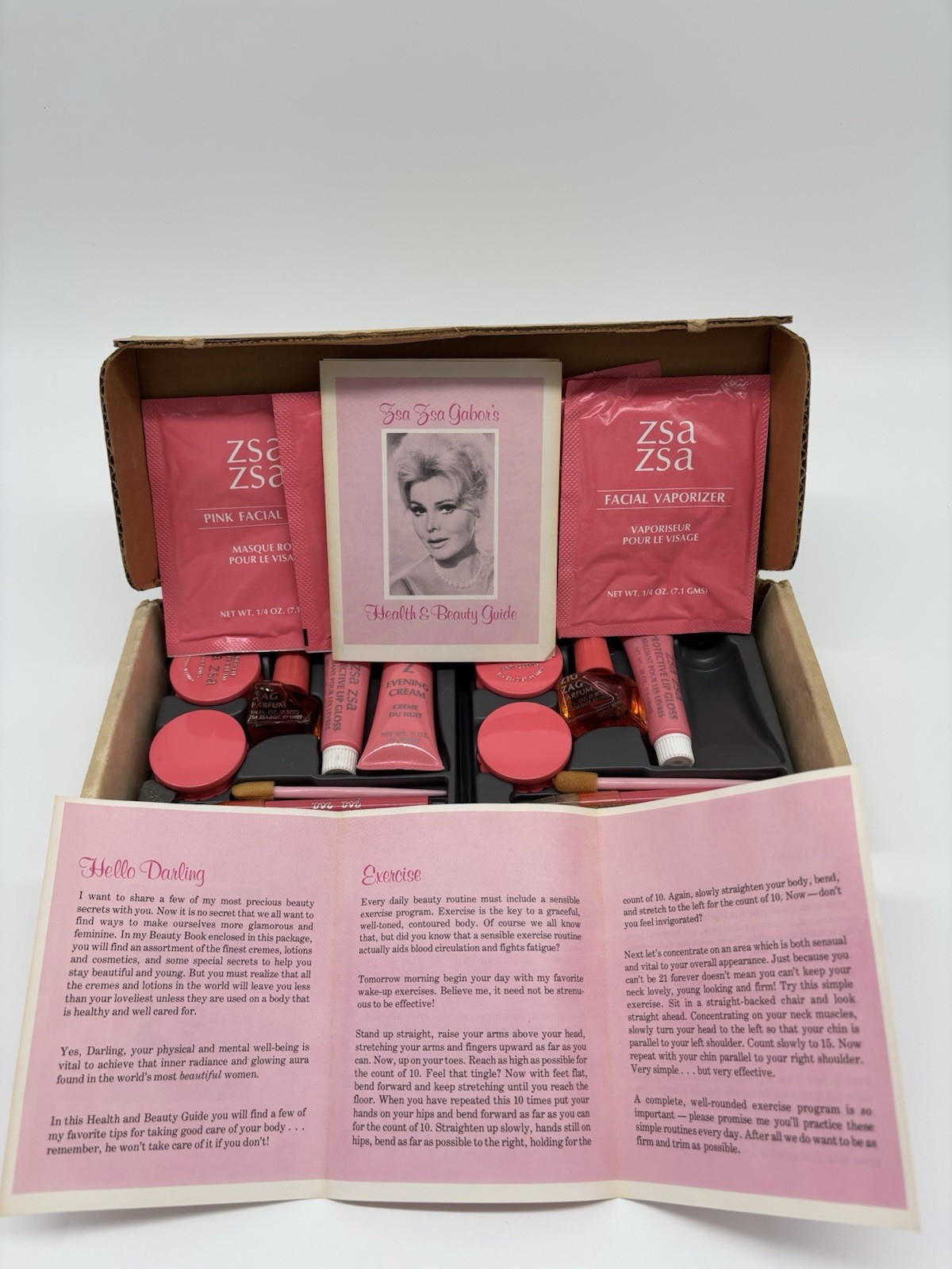 Zsa Zsa Gabor Health & Beauty Guide Cosmetic Set NY Mailer Vintage Display Only