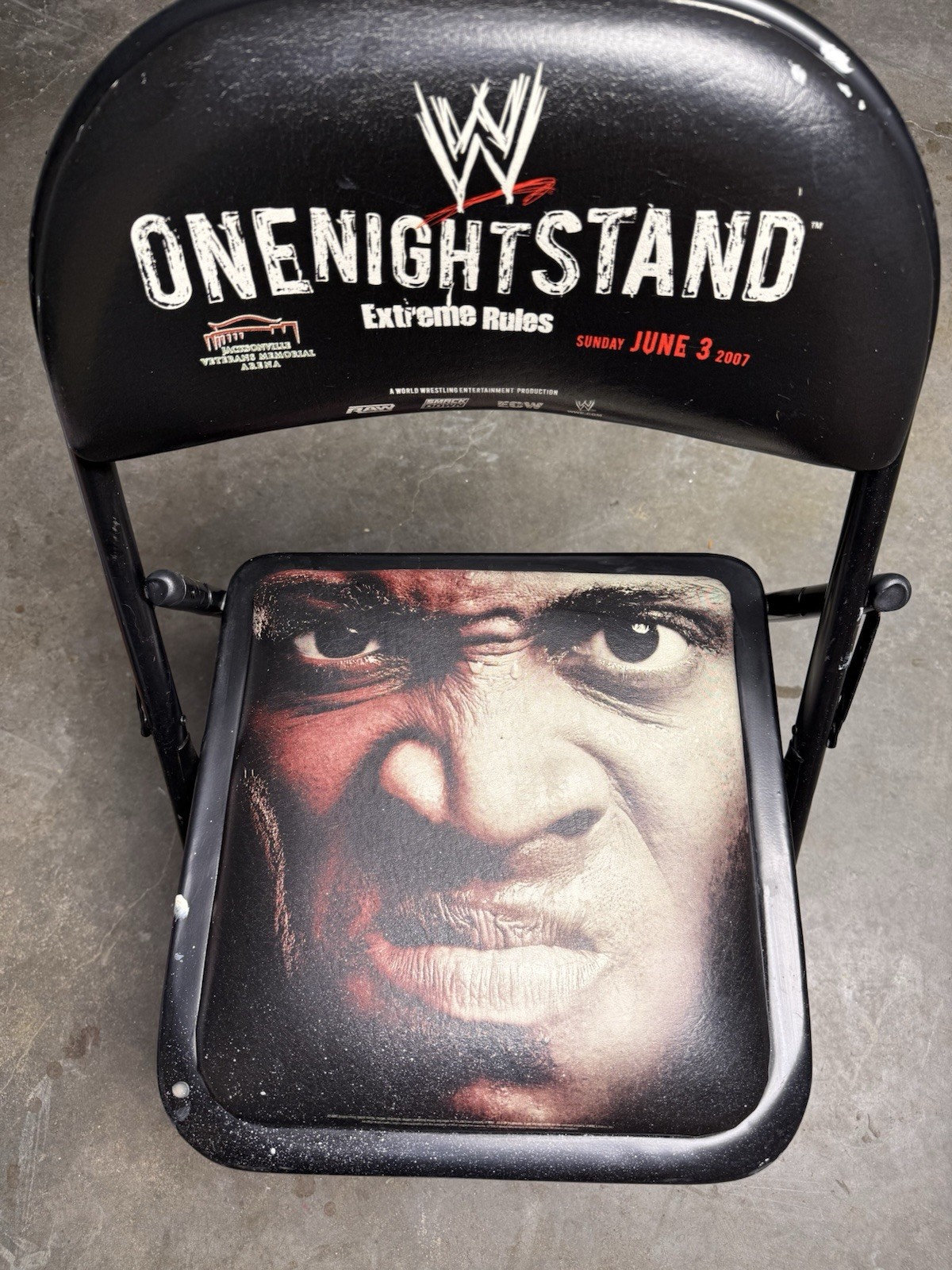 WWE Floor Seating Chair 2007 Bobby Lashley ECW One Night Stand NF WWE Floor Seating Chair 2007 Bobby Lashley ECW One Night Stand NF