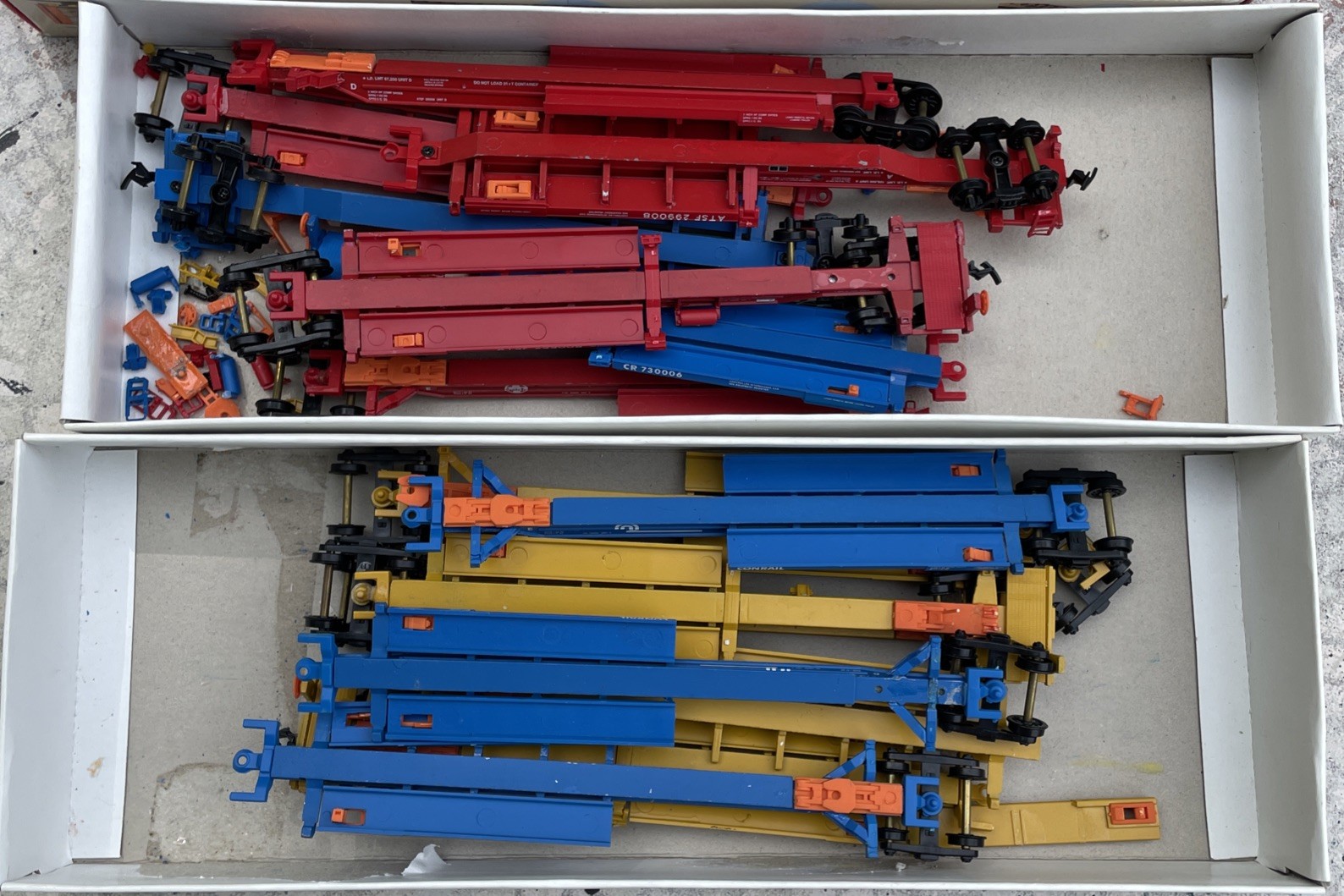 HO Walthers Spine Car’s Two Boxes HO Walthers Spine Car’s Two Boxes