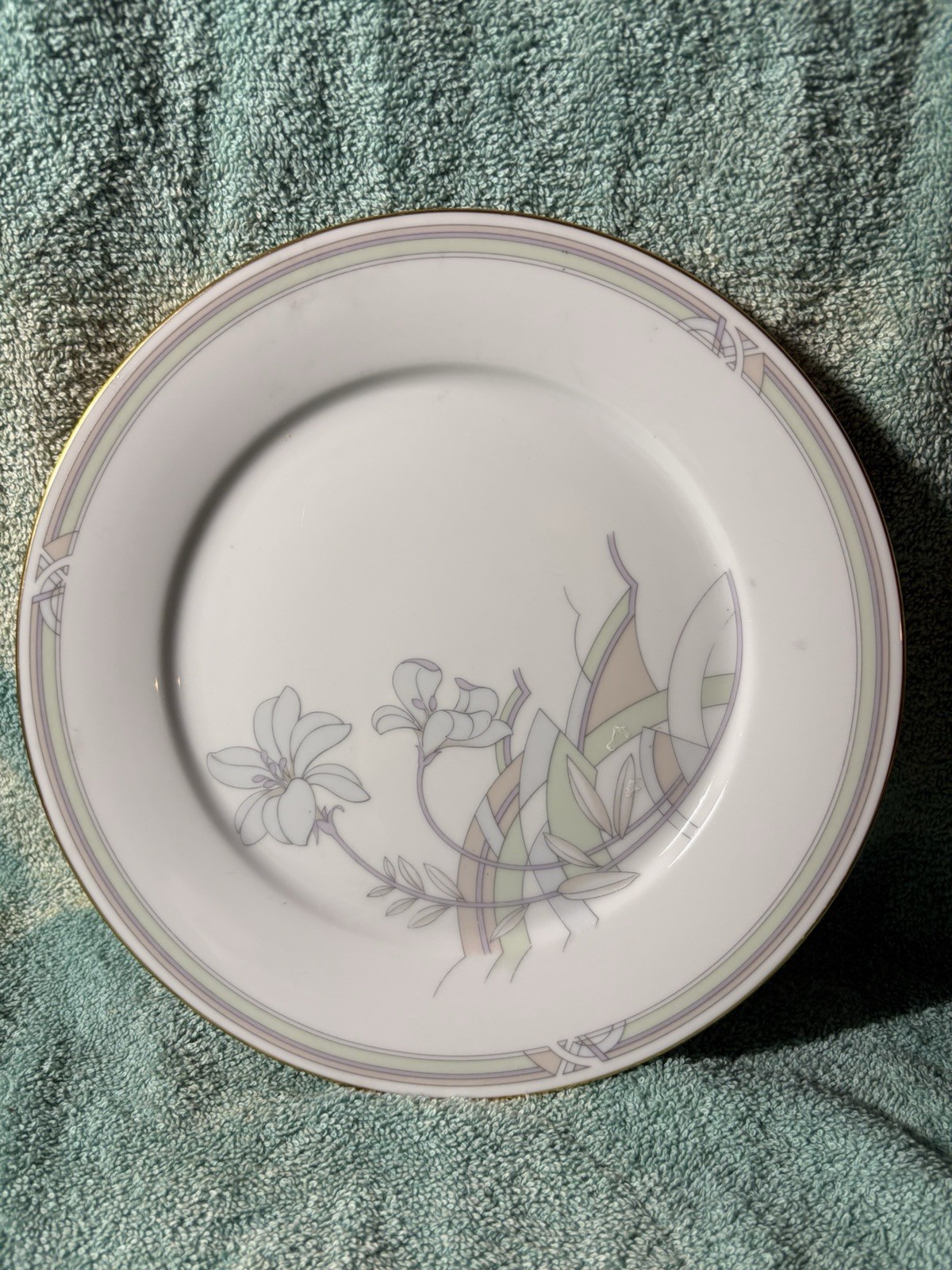 Vintage Legendary Noritake Floral Dreams 8 Piece Dinner Set, See Details For Ext Vintage Legendary Noritake Floral Dreams 8 Piece Dinner Set, See Details For Ext