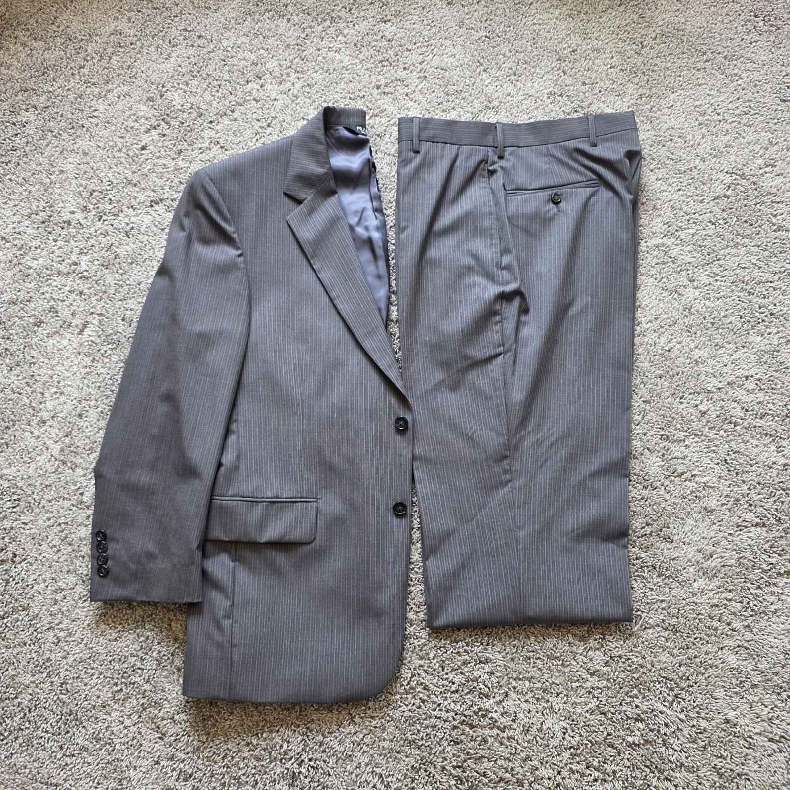 JOS A BANK Signature Collection 100% WOOL Two Piece Suit 40 S 34x28 Gray Striped