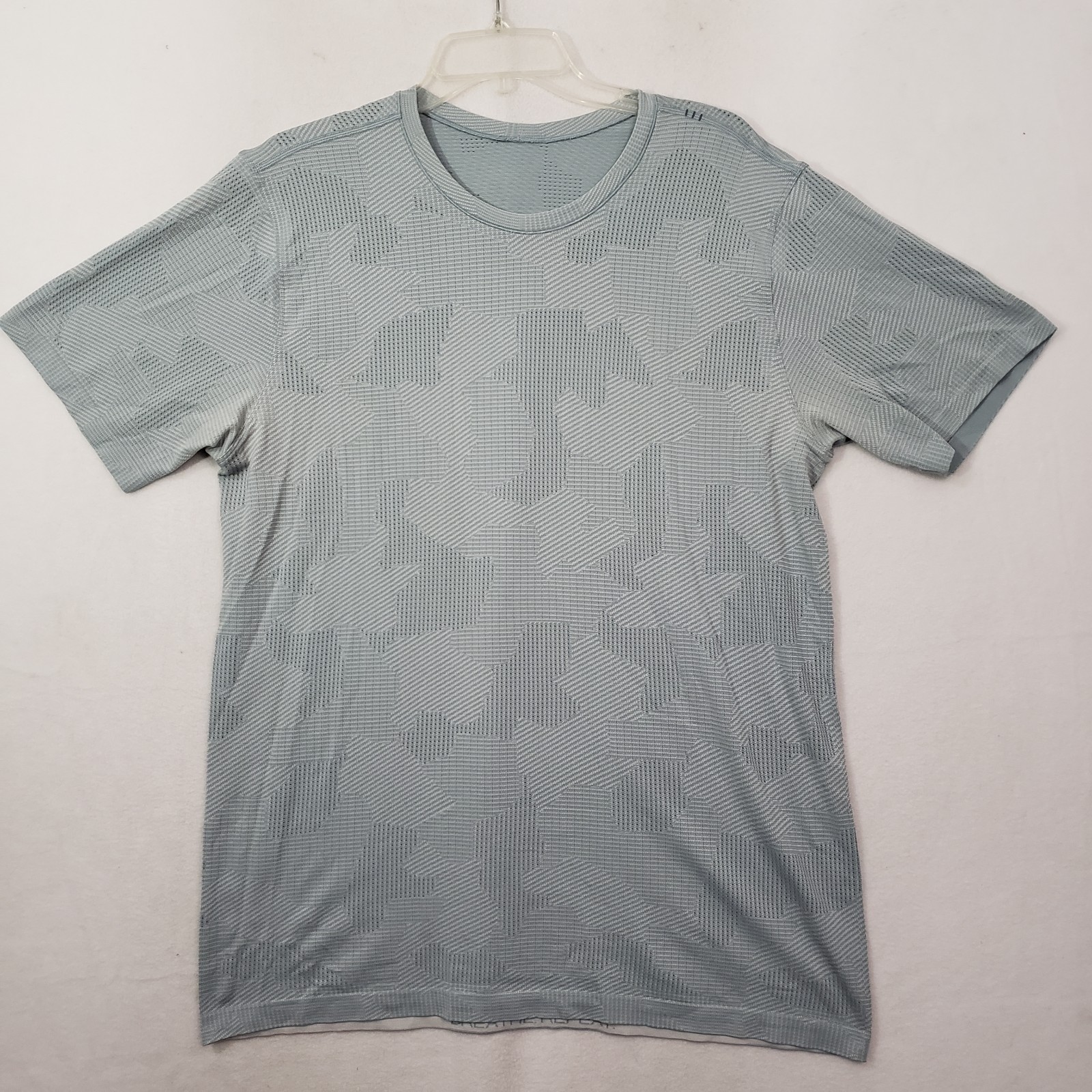 Lululemon Metal Vent Breathe Short Sleeve Shirt Mens XL Holy Camo Silverescent