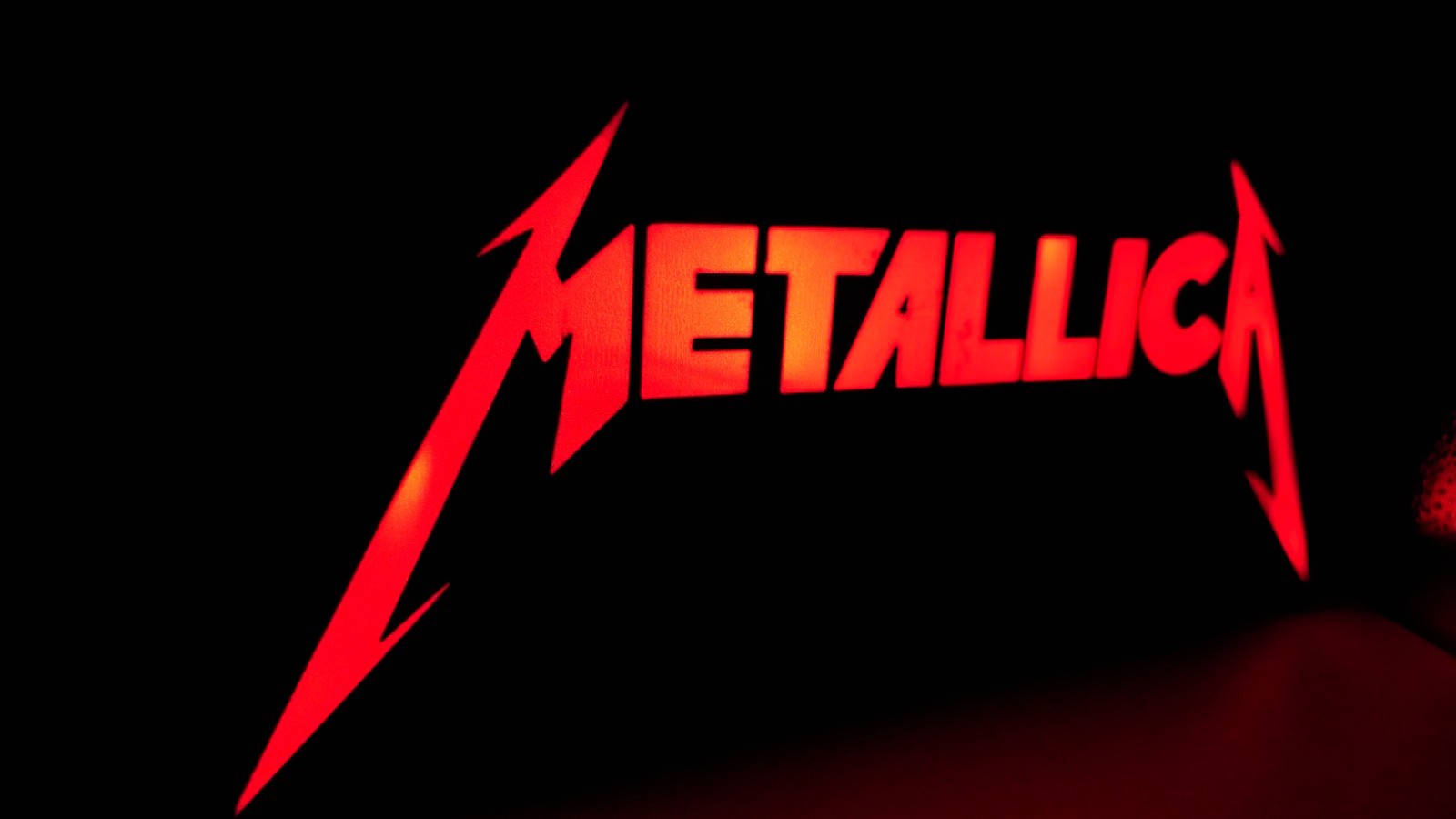 Metallica Logo RGB LED Wifi & Remote Lightbox - Shelf Art Sign–  Rock Band Decor