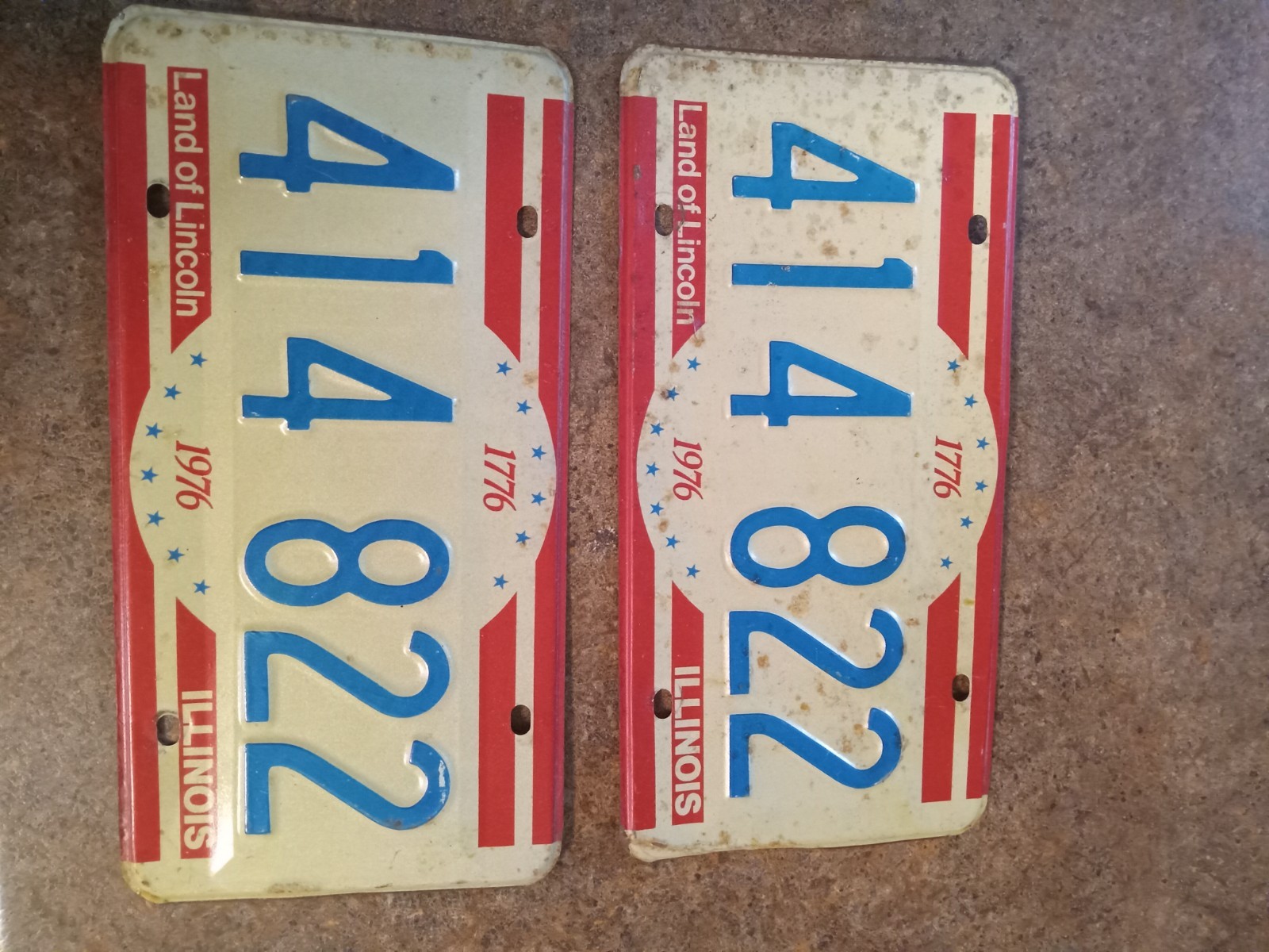 Vintage 1976 Illinois Bicentennial License Plate PAIR Matched Set Land of Lincol Vintage 1976 Illinois Bicentennial License Plate PAIR Matched Set Land of Lincol