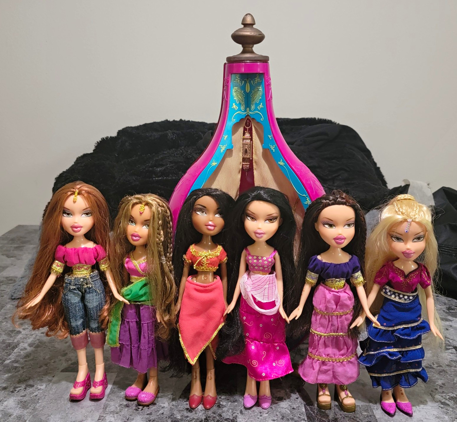 Bratz Genie Magic Complete Set/Lot Including Playset, Sasha, Jade, Etc 6 Dolls
