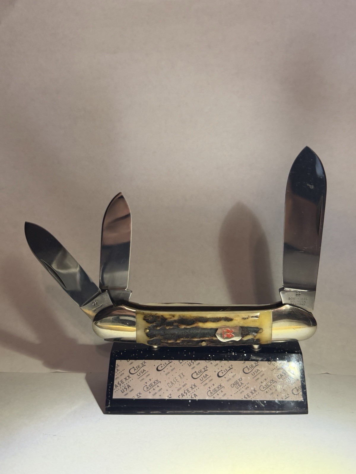 VTG Kissing Crane Robert Klaas 54 S Stag Pocket Knife Solingen Germany 3 Blade. VTG Kissing Crane Robert Klaas 54 S Stag Pocket Knife Solingen Germany 3 Blade.