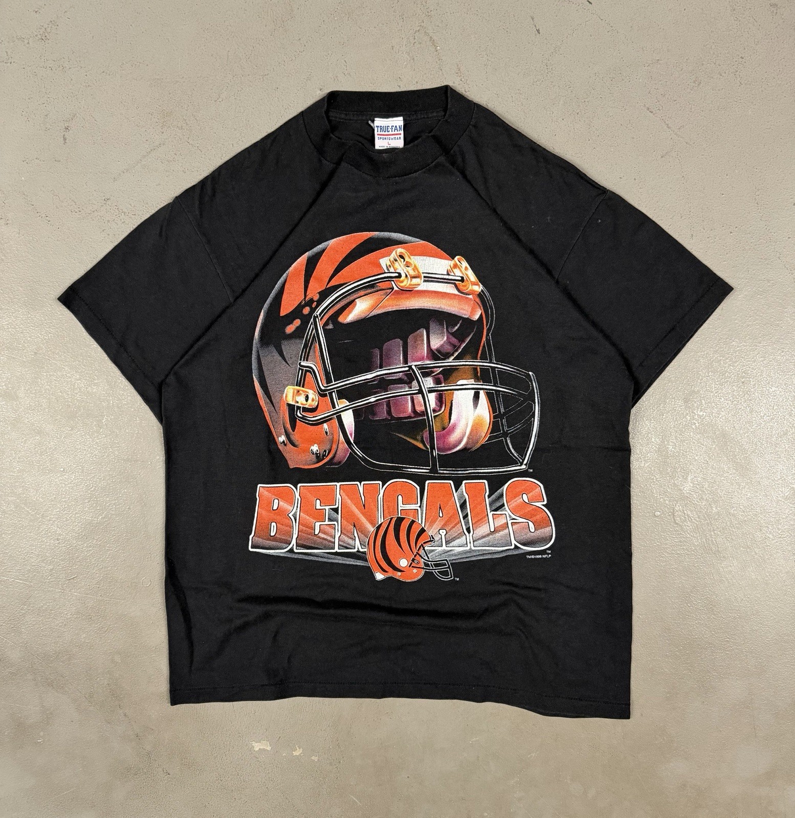 Vintage 1996 NFL Cincinnati Bengals Sportswear Retro Essential Tee T-Shirt Large Vintage 1996 NFL Cincinnati Bengals Sportswear Retro Essential Tee T-Shirt Large