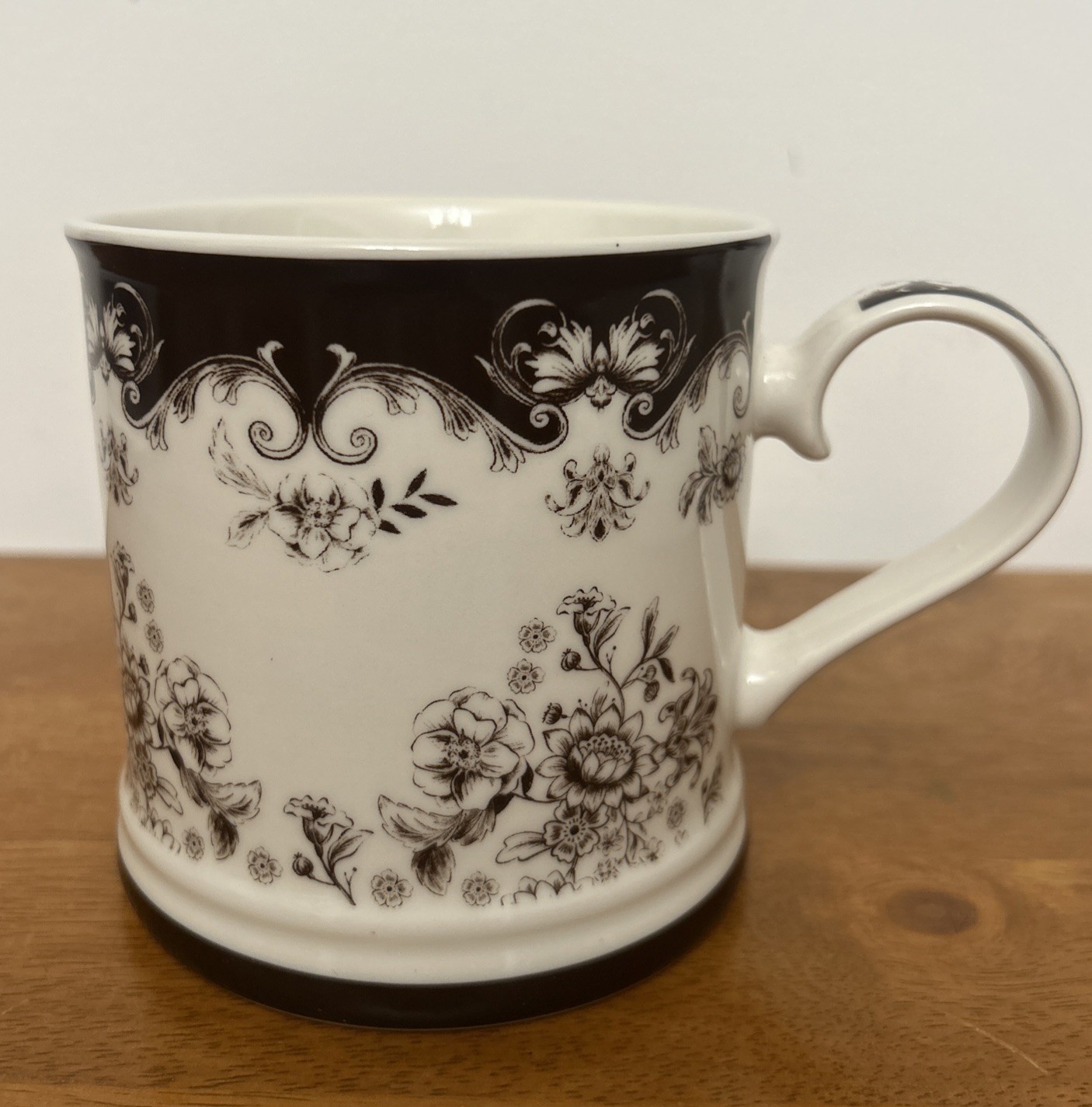 Robert Stanley Brown & White Floral Toile Mug Cup Fall /Thanksgiving Robert Stanley Brown & White Floral Toile Mug Cup Fall /Thanksgiving