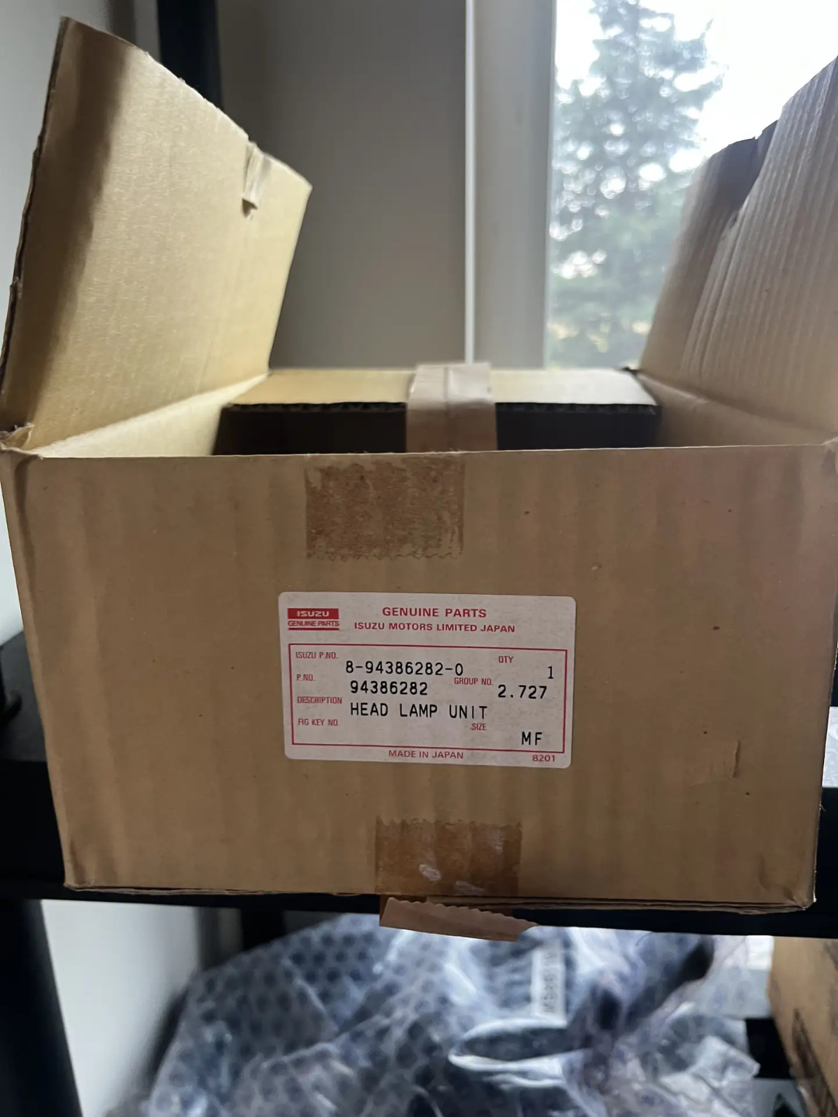 Isuzu Trooper NOS Driver Side Headlight P/N 8943862820 Isuzu Trooper NOS Driver Side Headlight P/N 8943862820