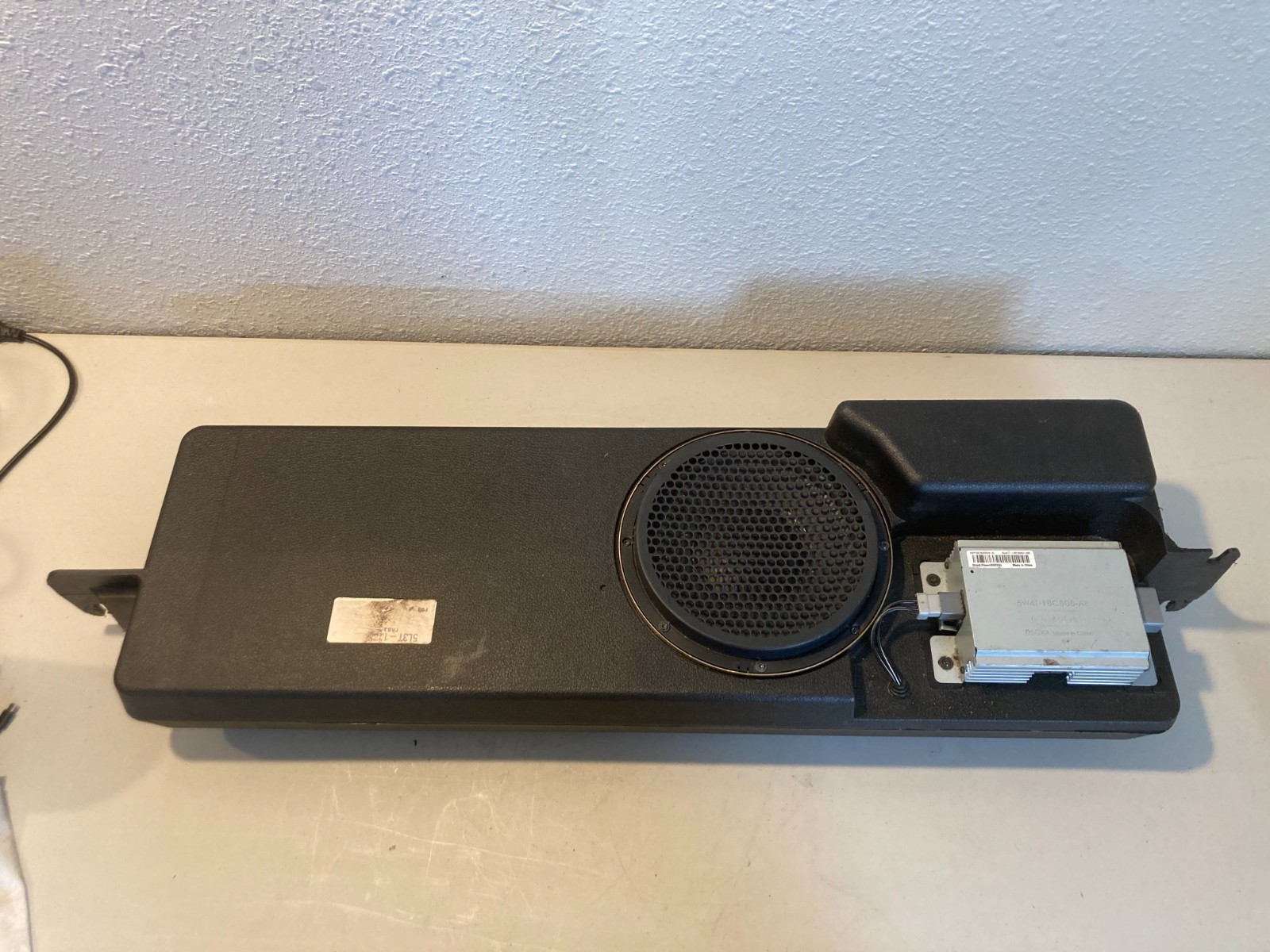 OEM 2004-08 Ford F150 Super Crew Subwoofer Speaker Box & Amp “5L3T-13? OEM 2004-08 Ford F150 Super Crew Subwoofer Speaker Box & Amp “5L3T-13?