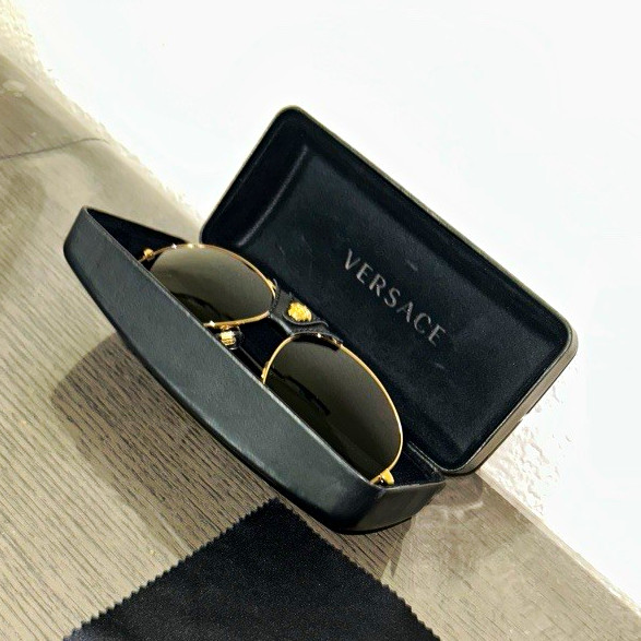 Versace MOD. 2150-Q Men’s Rectangle Sunglasses Black Tinted Lens 140mm Versace MOD. 2150-Q Men’s Rectangle Sunglasses Black Tinted Lens 140mm