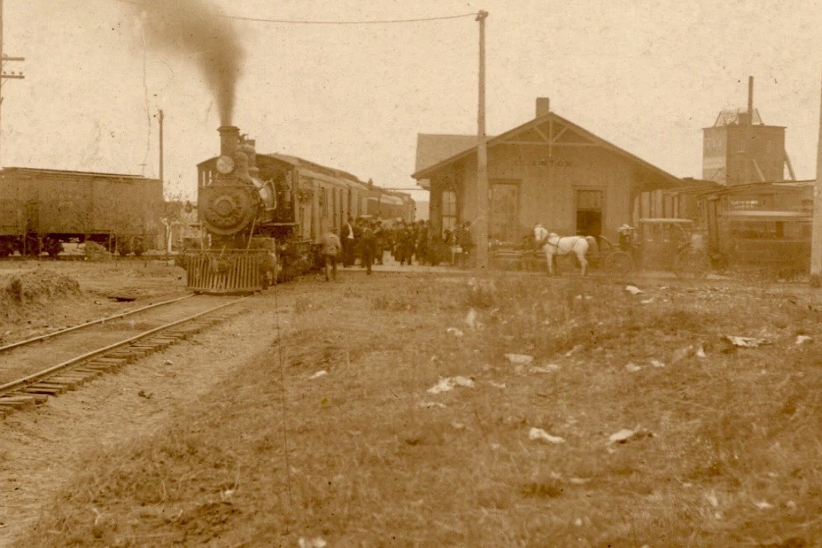 Modern RPPC REPRINT Postcard Railroad Frisco Depot Clinton Oklahoma B544