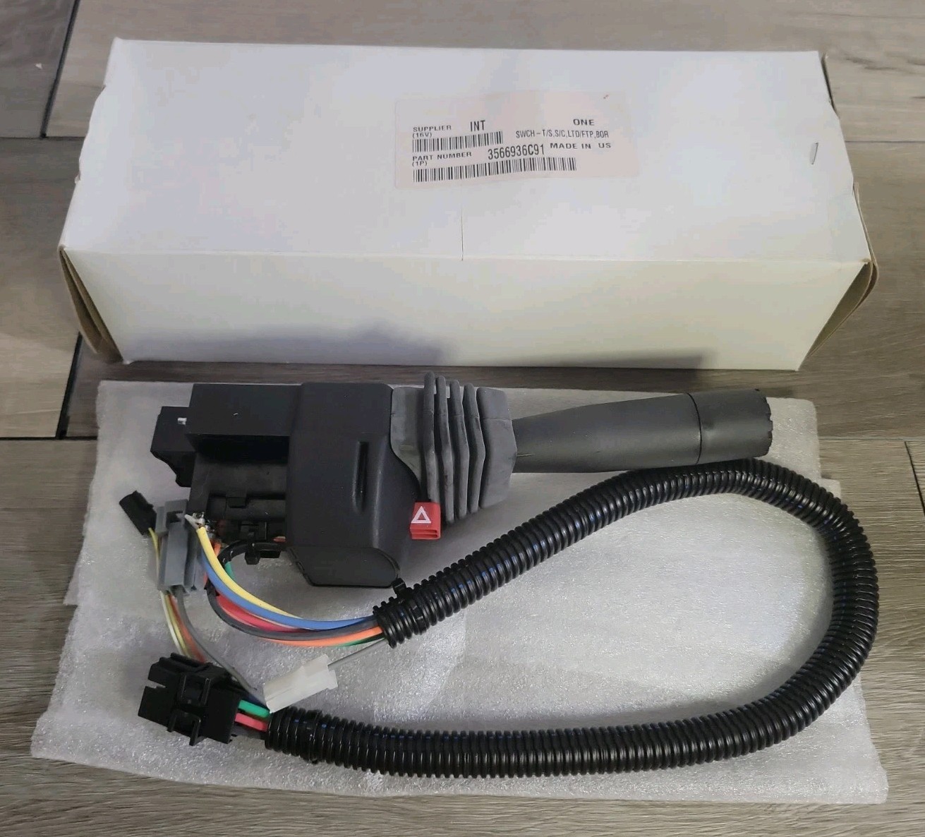 Genuine International 3566936C91 Turn Signal Switch Genuine International 3566936C91 Turn Signal Switch