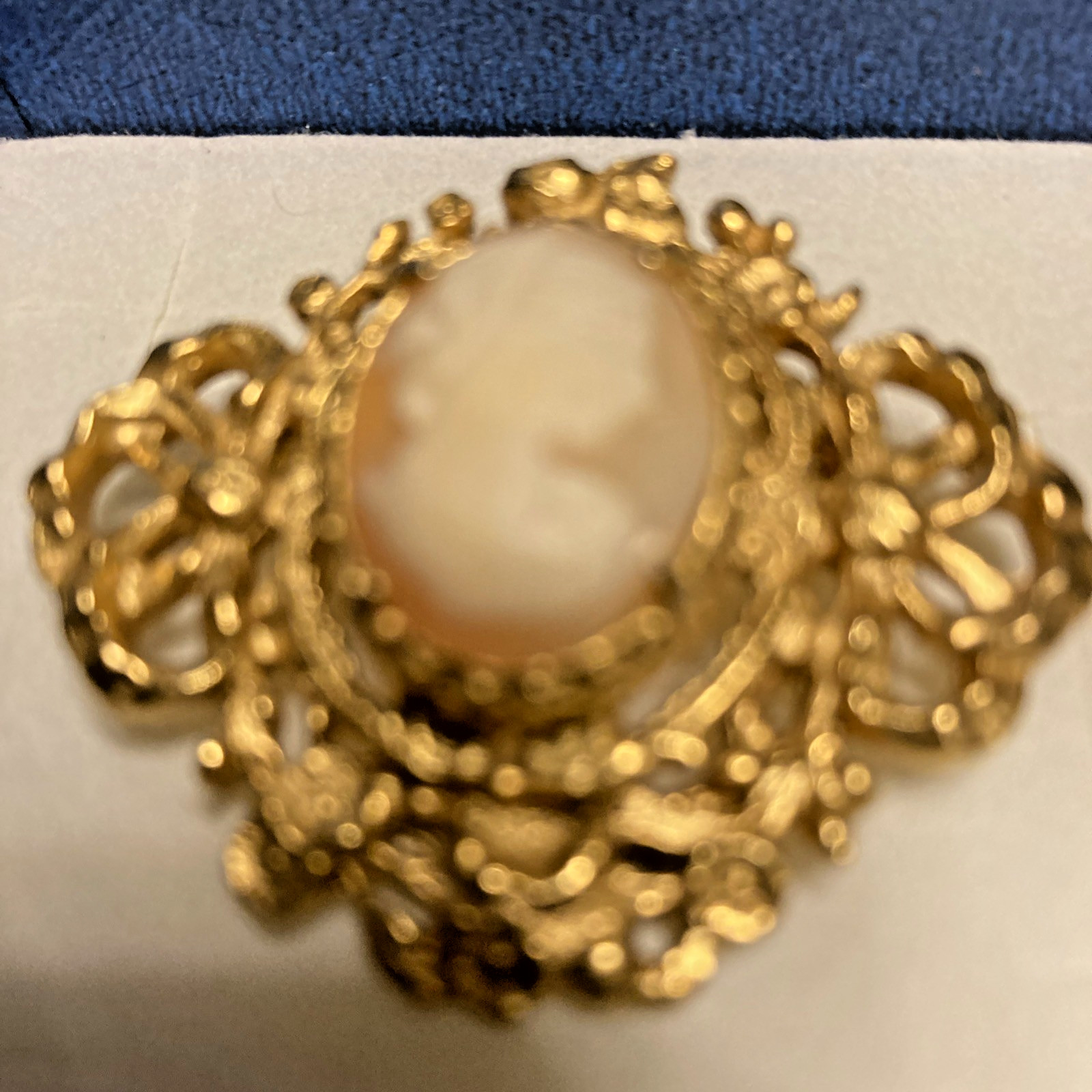 Antique Hand Carved Shell Cameo Brooch Gold Tone Oval Classical Woman Profile Antique Hand Carved Shell Cameo Brooch Gold Tone Oval Classical Woman Profile
