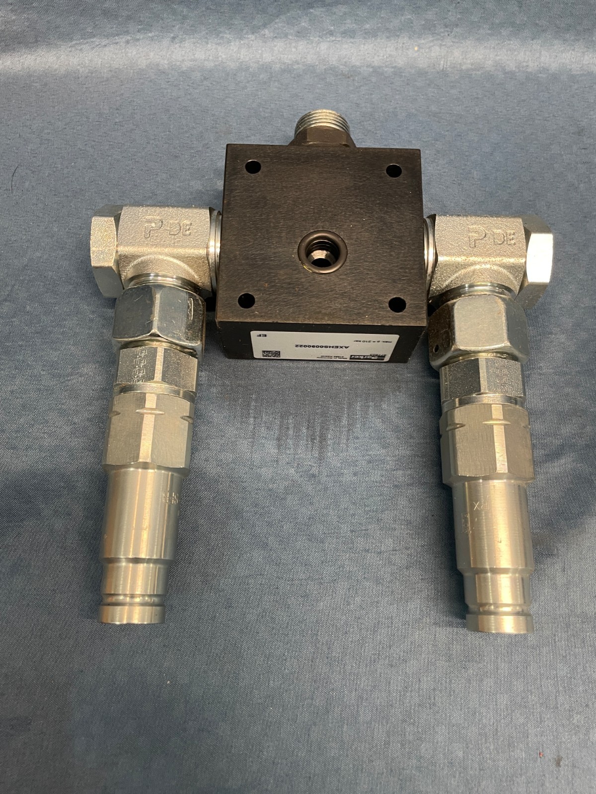 Parker AXEHS0090022 Hydraulic Distribution Block