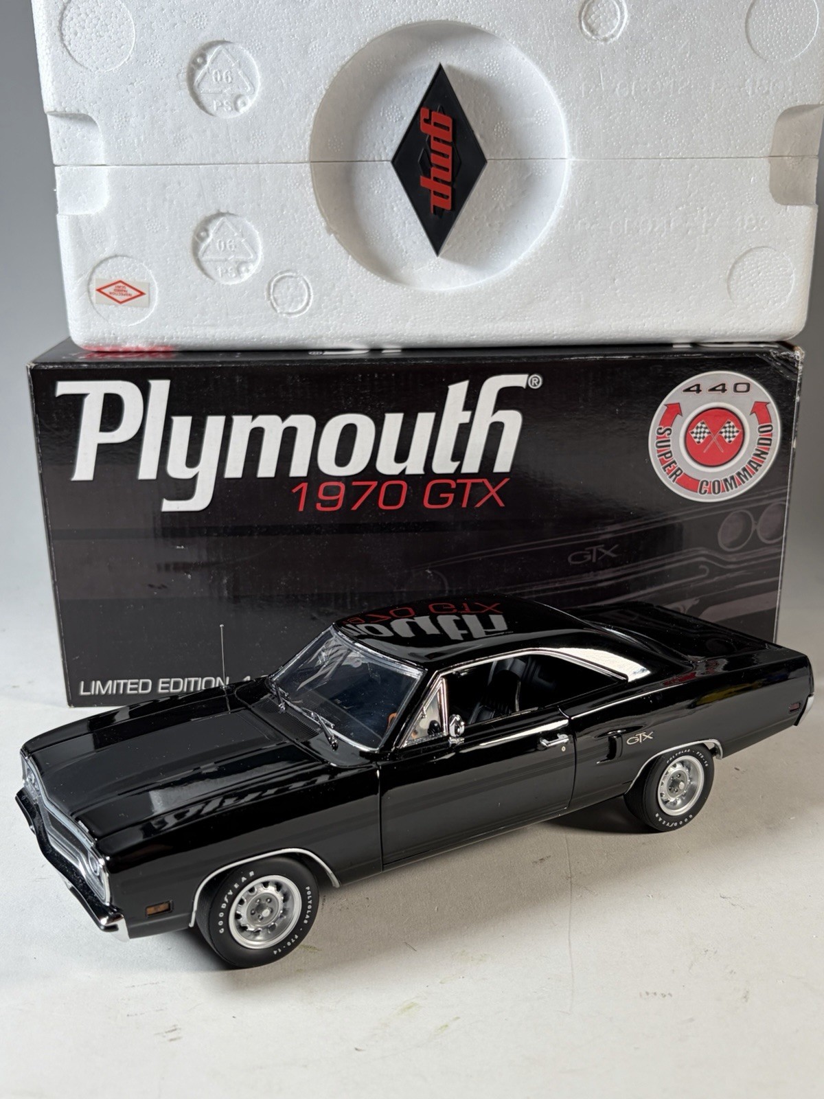 GMP 1/18 1970 Plymouth GTX 440 Super Commando Limited Edition