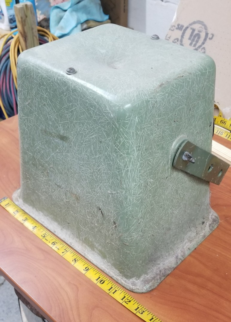 Vintage Mid-Century University Sound MLC Fiberglass Horn Speaker 15W 8-Ohm AS-IS Vintage Mid-Century University Sound MLC Fiberglass Horn Speaker 15W 8-Ohm AS-IS