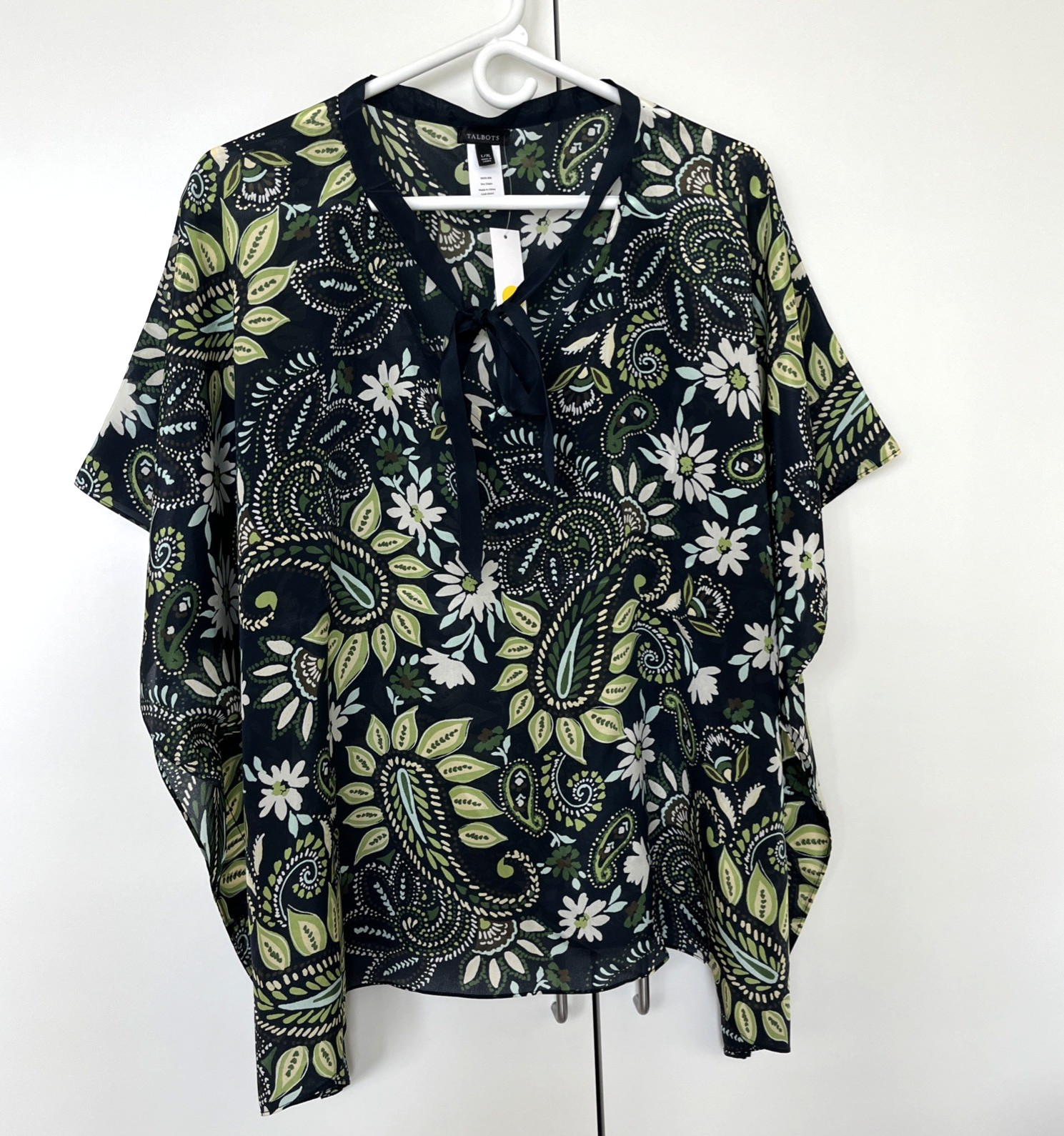 TALBOTS TIE NECK TOPPER - PAISLEY BLOOMS 100% SILK L/XL NEW WITH TAGS TALBOTS TIE NECK TOPPER - PAISLEY BLOOMS 100% SILK L/XL NEW WITH TAGS