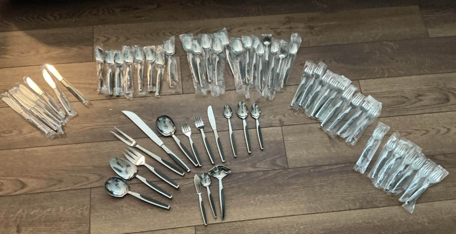 57Pc Vitg MCM Mar-Crest Ebony Elegance Stainless Atomic Set W/ Serving Never Use 57Pc Vitg MCM Mar-Crest Ebony Elegance Stainless Atomic Set W/ Serving Never Use