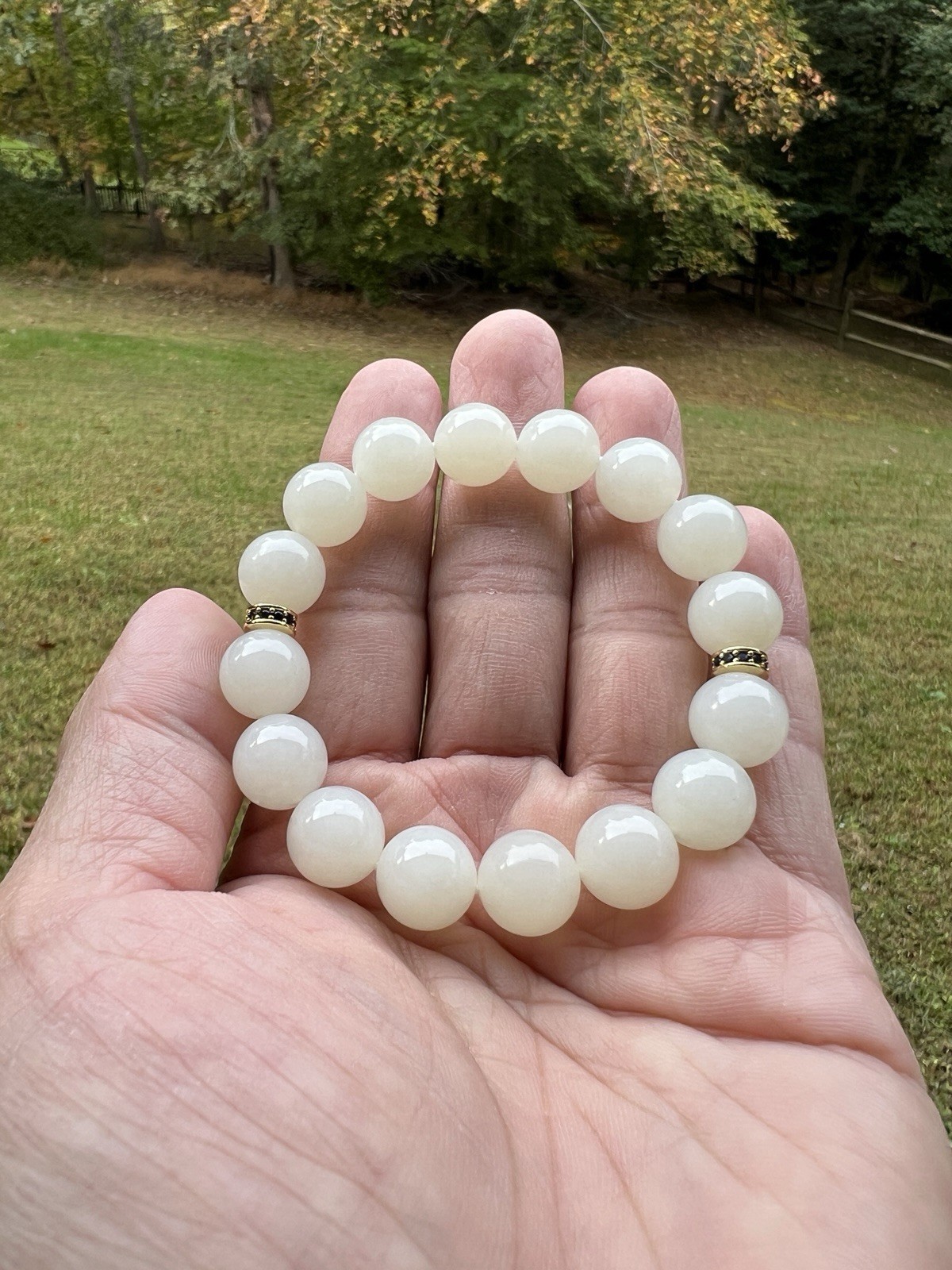Xingjiang Hetian Natural Nephrite Jade Bracelet 新疆纯天然和田白玉珠串手链 Xingjiang Hetian Natural Nephrite Jade Bracelet 新疆纯天然和田白玉珠串手链