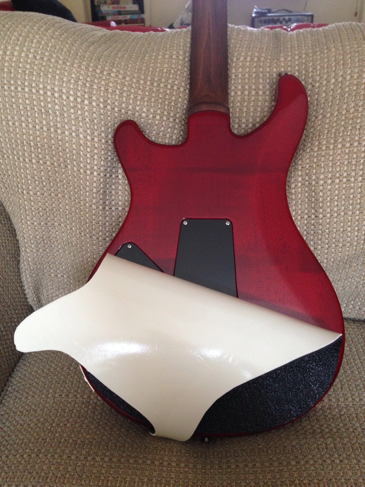 BackGuard: Protect the Back of Your Glossy Poly Guitars from Damage Scratch Pad