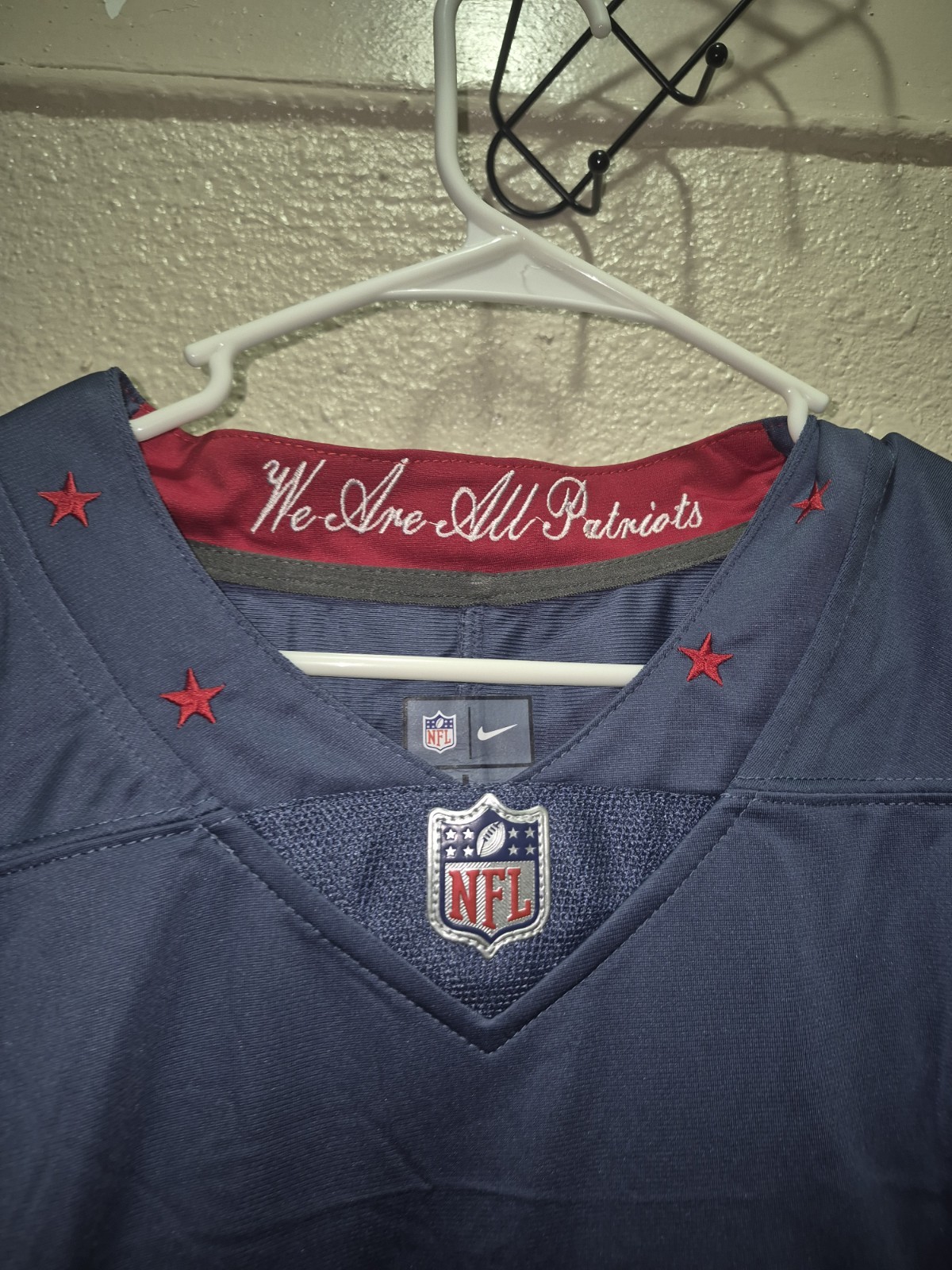 Mens New England Patriots #10 Drake Maye Rivalries “ NOR’EASTER” Jersey large Mens New England Patriots #10 Drake Maye Rivalries “ NOR’EASTER” Jersey large