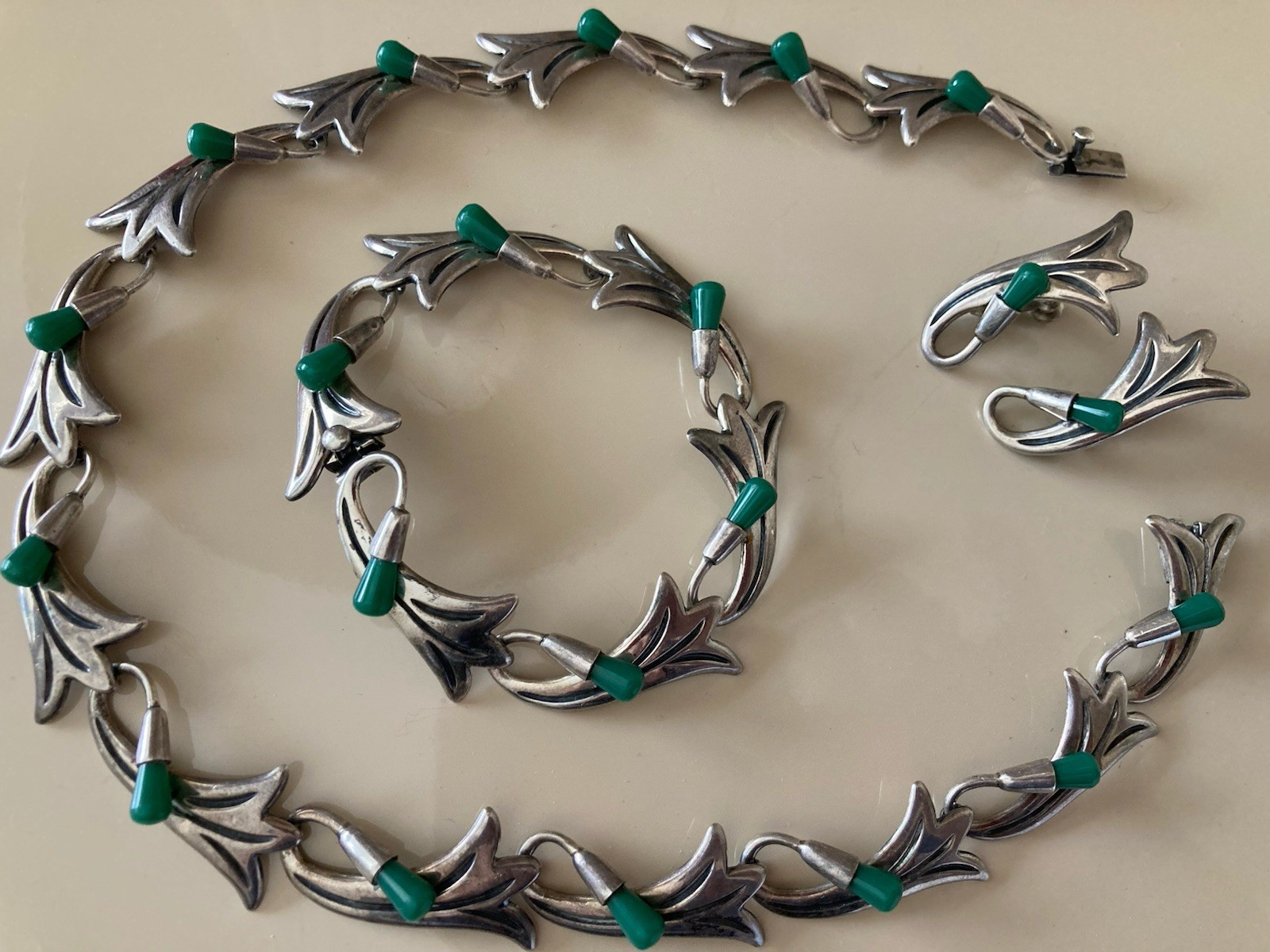 Vintage 1950’s TAXCO Beto Set Necklace Bracelet Earrings Green Onyx Sterling Vintage 1950’s TAXCO Beto Set Necklace Bracelet Earrings Green Onyx Sterling