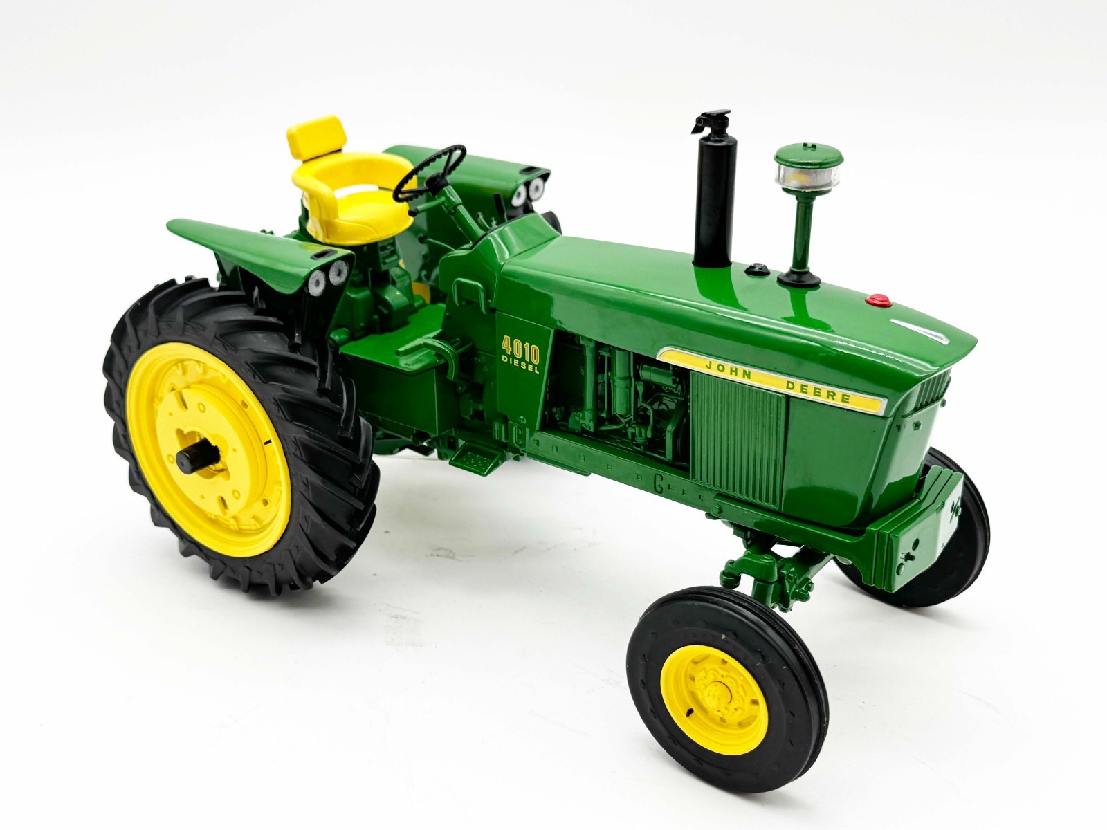 1/16 John Deere 4010 Diesel Wide Front Precision 1/16 John Deere 4010 Diesel Wide Front Precision
