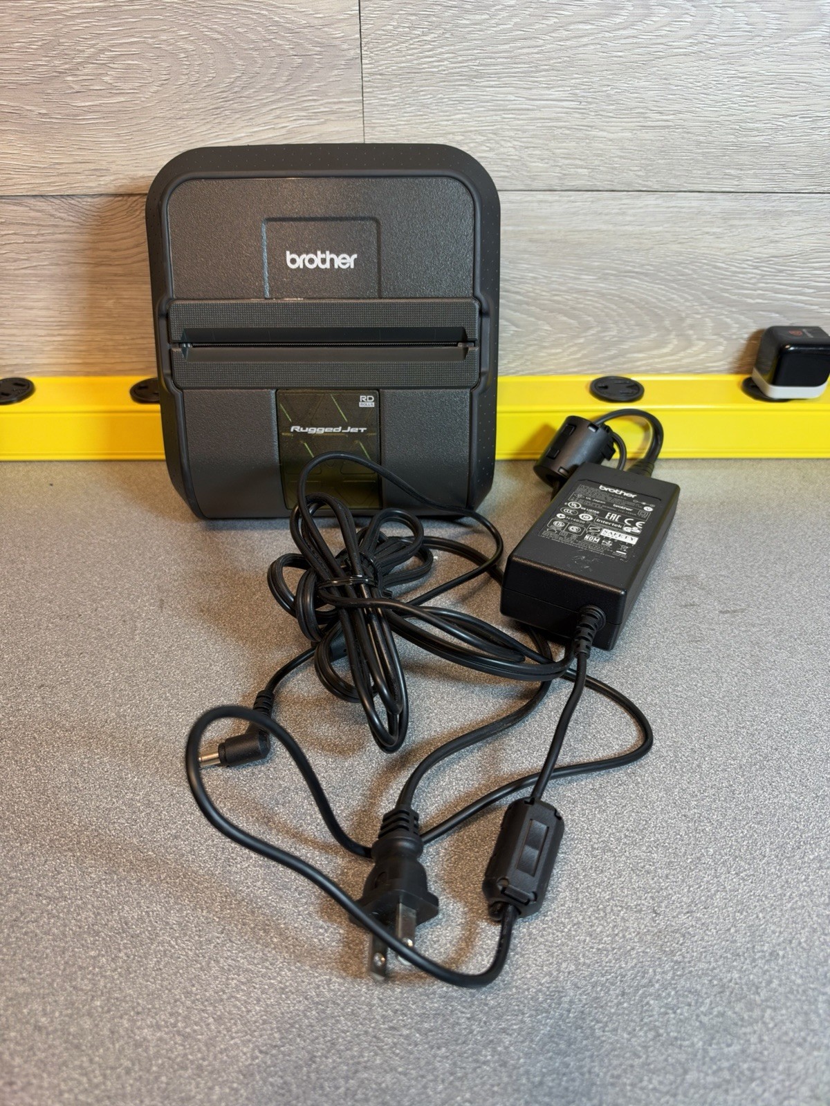 Brother RuggedJet RJ-4040-K - 4-Inch Label, Tag, and Receipt Printer + Battery Brother RuggedJet RJ-4040-K - 4-Inch Label, Tag, and Receipt Printer + Battery