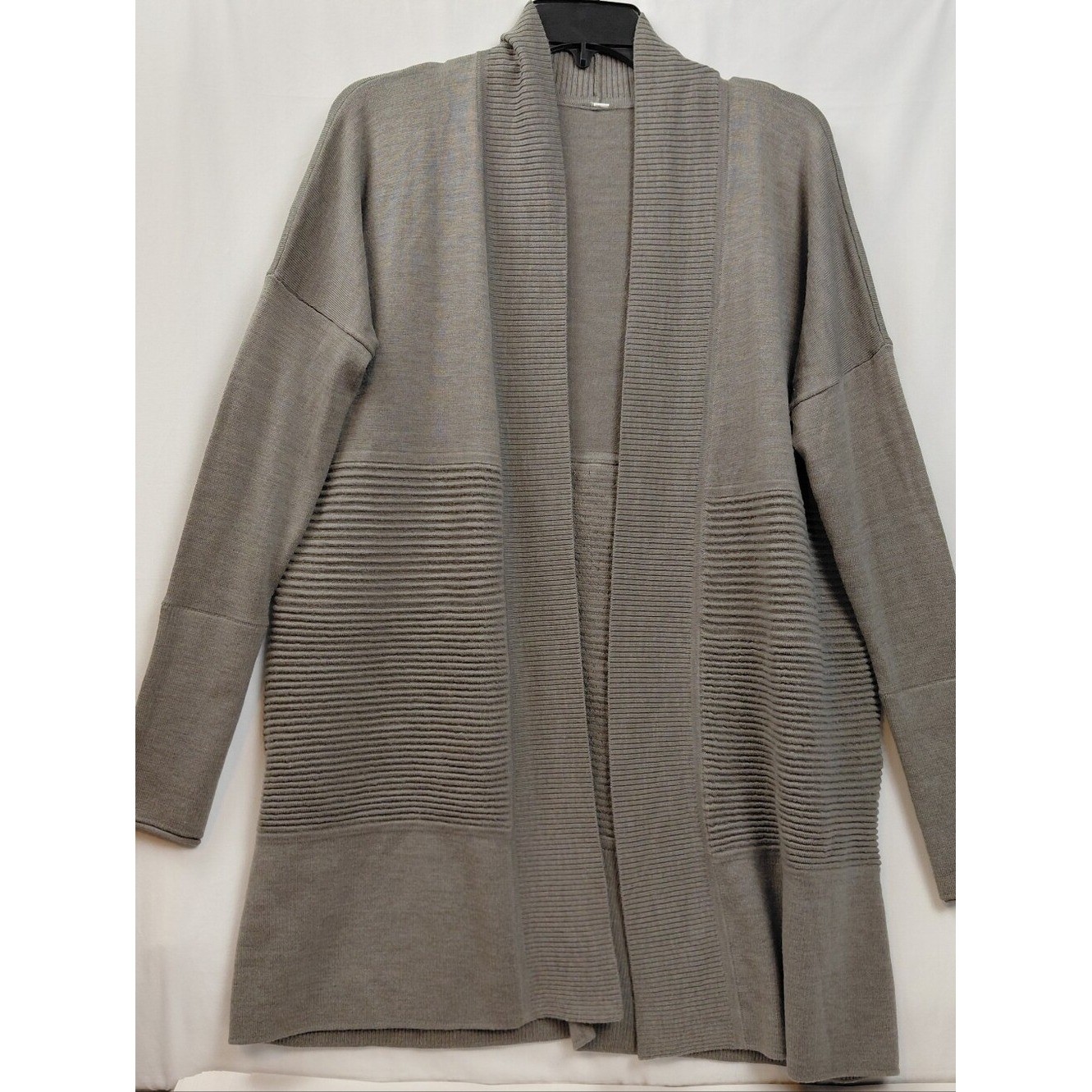 Lululemon Sit In Lotus Merino Wool Cardigan Sweater Taupe Size Small Lululemon Sit In Lotus Merino Wool Cardigan Sweater Taupe Size Small