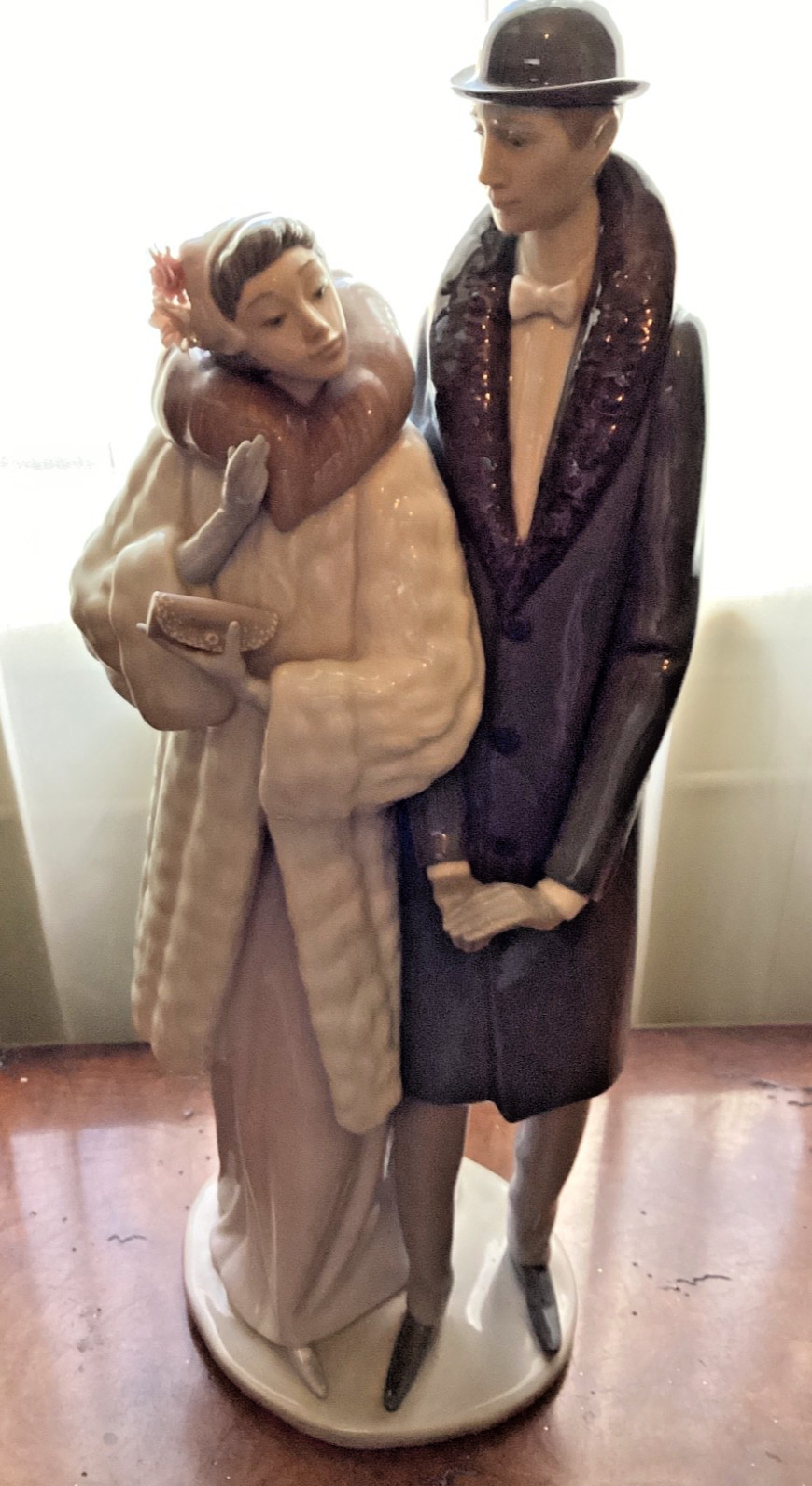 Lladro 1452 Couple Out On The Town