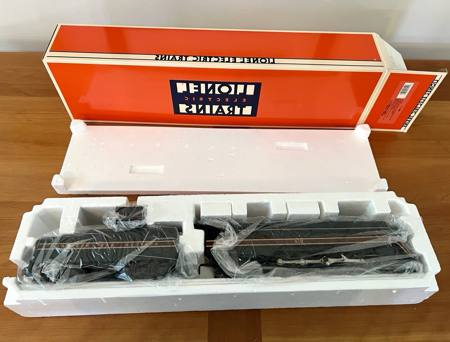 NIB Lionel 6-18040 Norfolk & Western 4-8-4 \