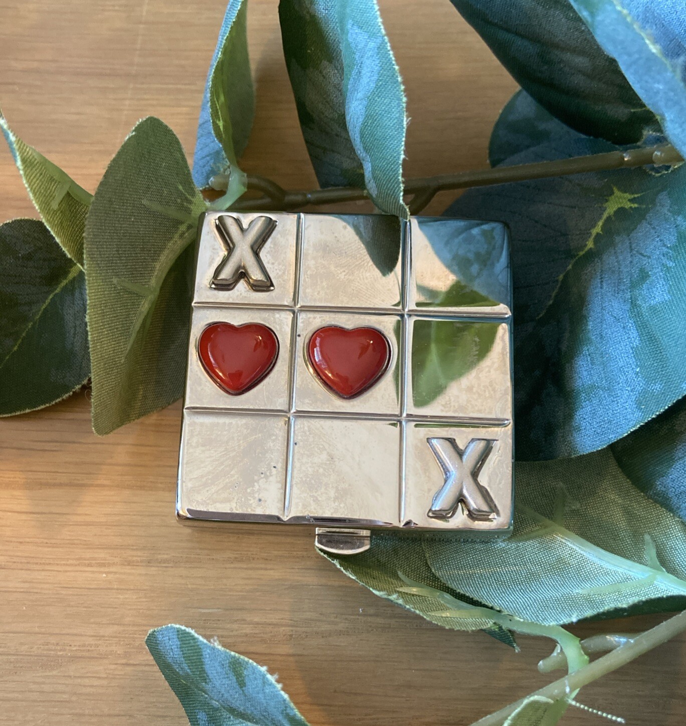 RARE Vintage Clinique Silver Tic Tac Toe Heart Compact Matte Beige 01 Powder RARE Vintage Clinique Silver Tic Tac Toe Heart Compact Matte Beige 01 Powder