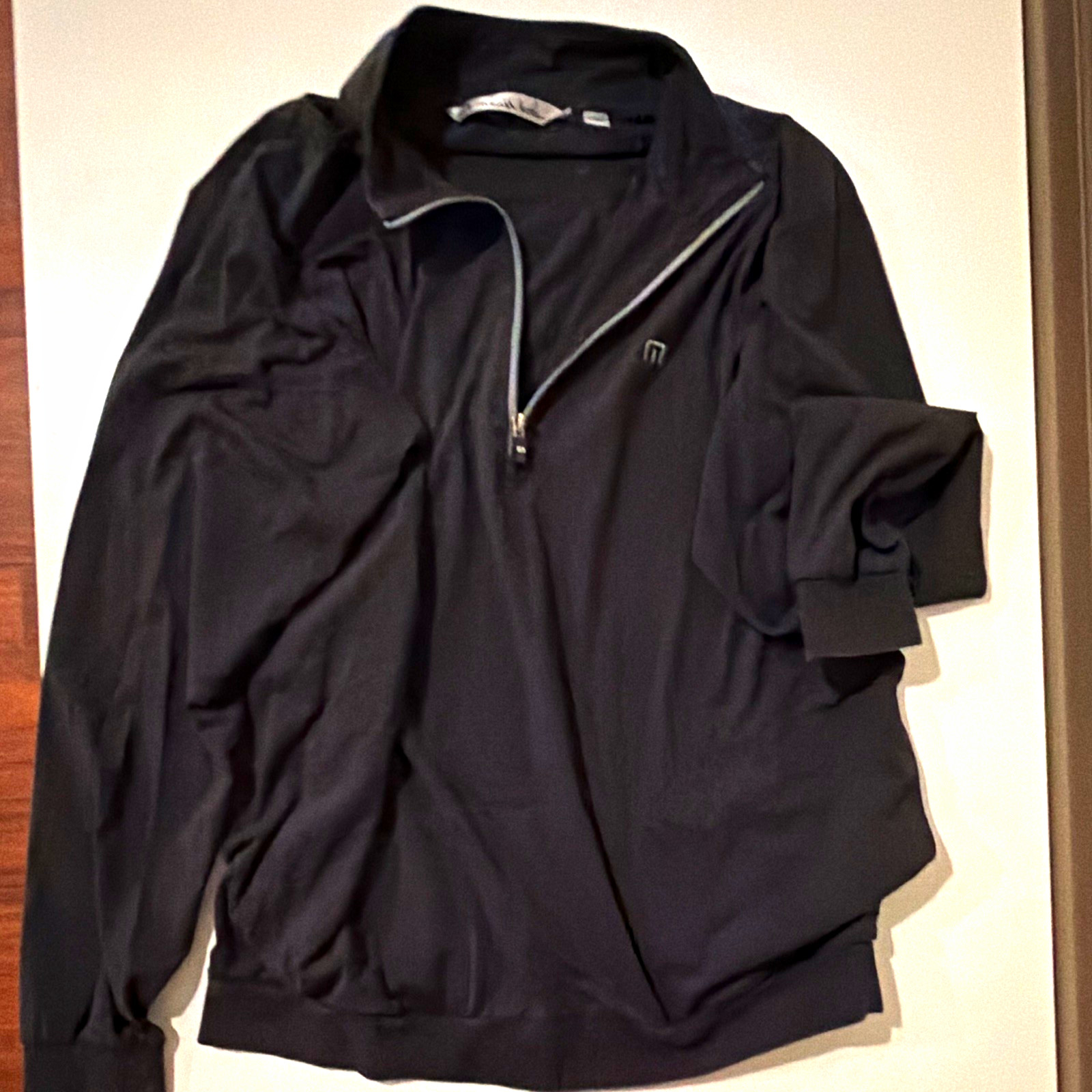 TravisMathew Men\'s Black 1/4 Zi Pullover Long Sleeve Size L w/ pockets TravisMathew Men\'s Black 1/4 Zi Pullover Long Sleeve Size L w/ pockets