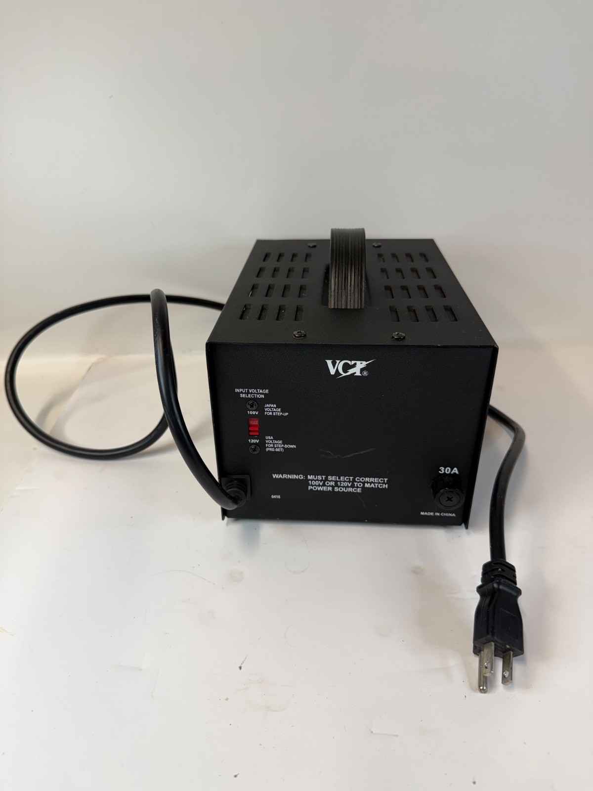 Vct Vt-3000J Japanese Step Up/Down Voltage Transformer Converts Japan 100 Volts