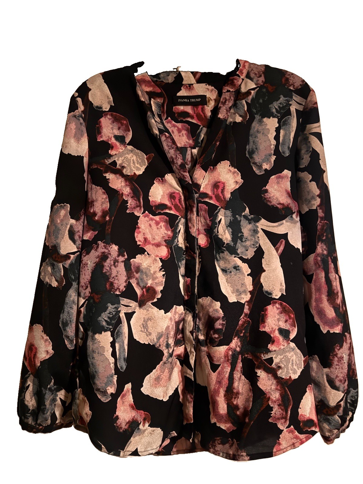 Ivanka Trump Blouse Medium V-Neck Button Down Floral Long Sleeve Ivanka Trump Blouse Medium V-Neck Button Down Floral Long Sleeve