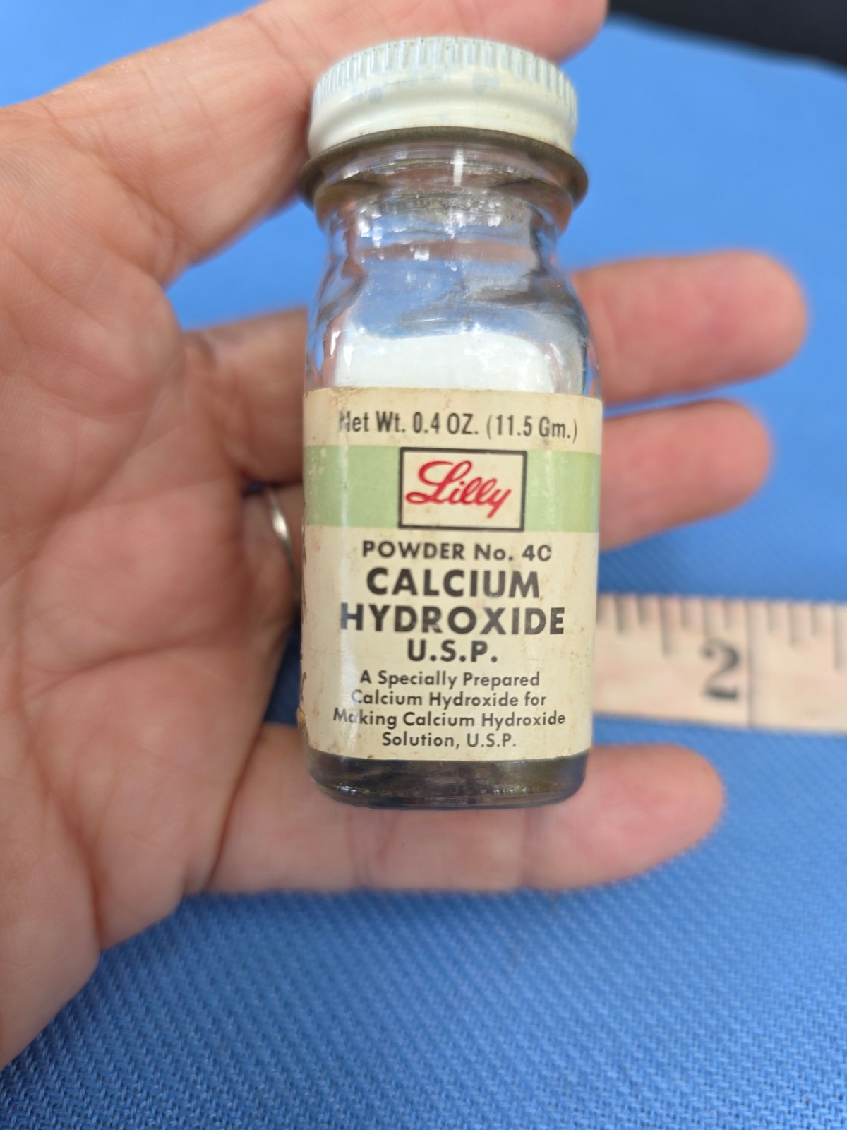 Vintage Eli Lilly Calcium Hydroxide Powder Glass Medicine Bottle Display only Vintage Eli Lilly Calcium Hydroxide Powder Glass Medicine Bottle Display only