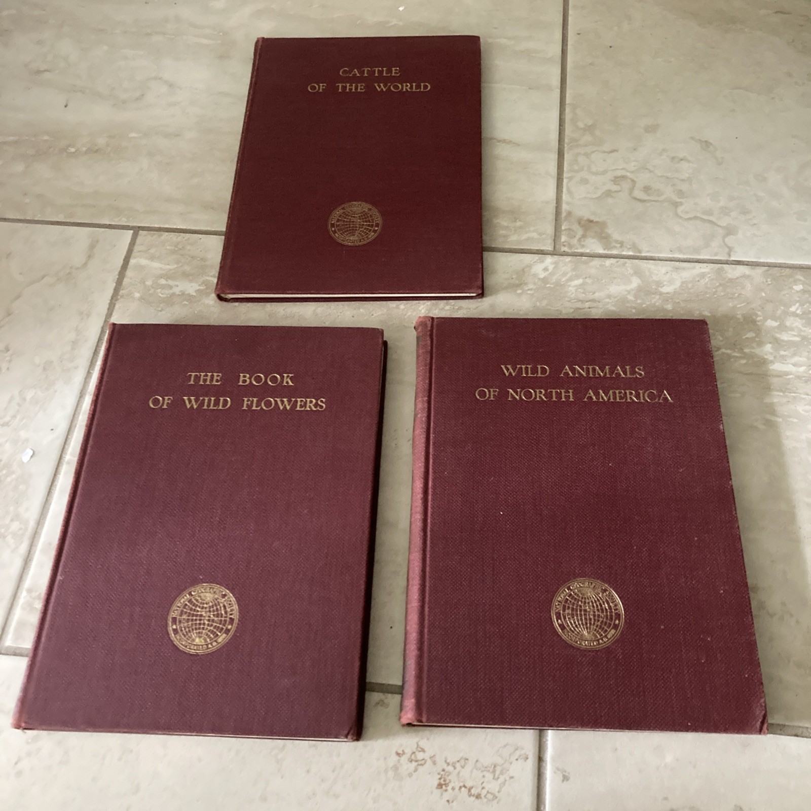 Lot Of THREE Vintage Nat Geo Books Cattle Of World, Wild Flowers, Wild Animals Lot Of THREE Vintage Nat Geo Books Cattle Of World, Wild Flowers, Wild Animals