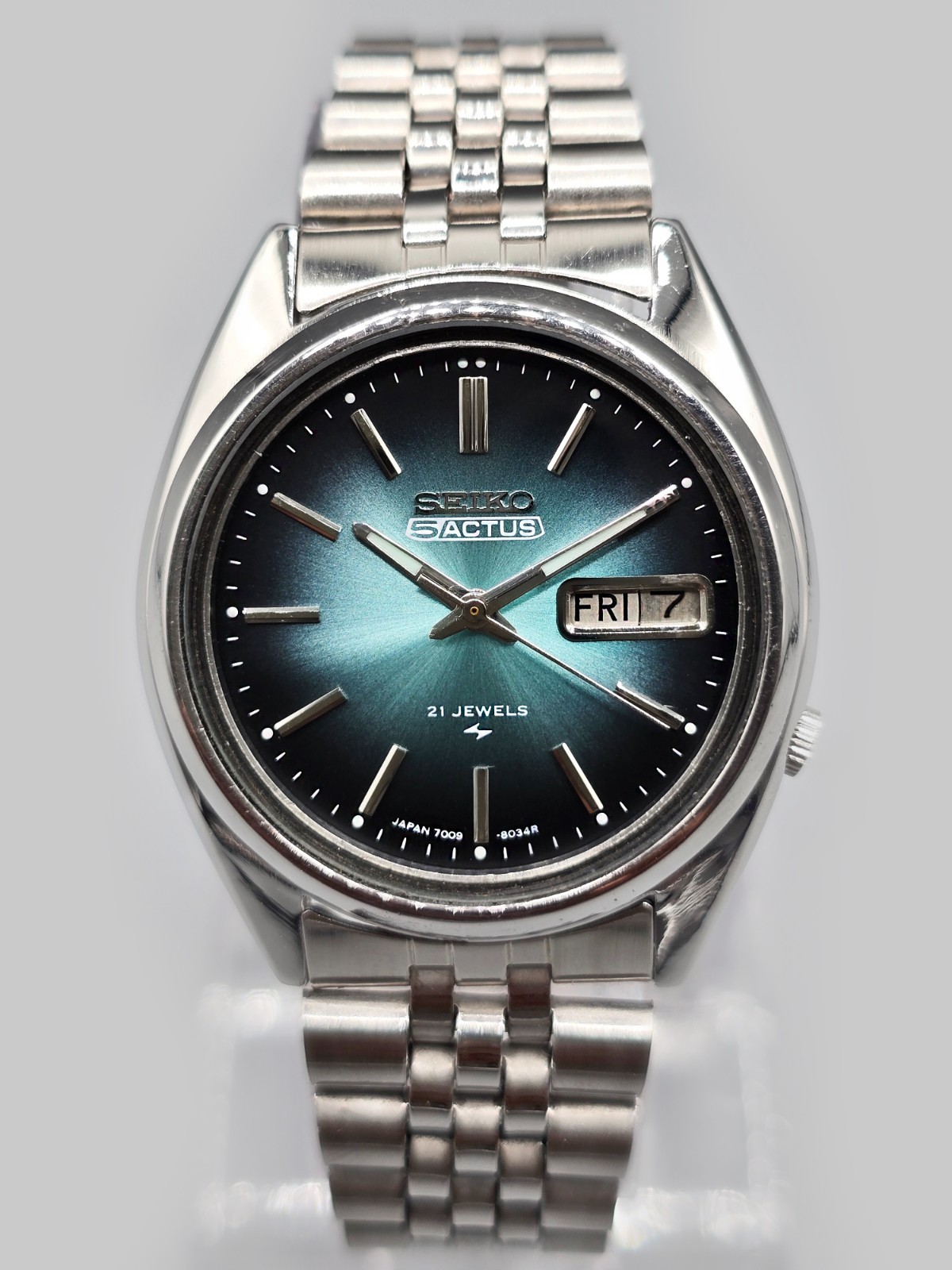 Vintage Seiko 5 Actus 7009 Automatic 21 Jewels Men's Watch Japan | Blue Sunburst