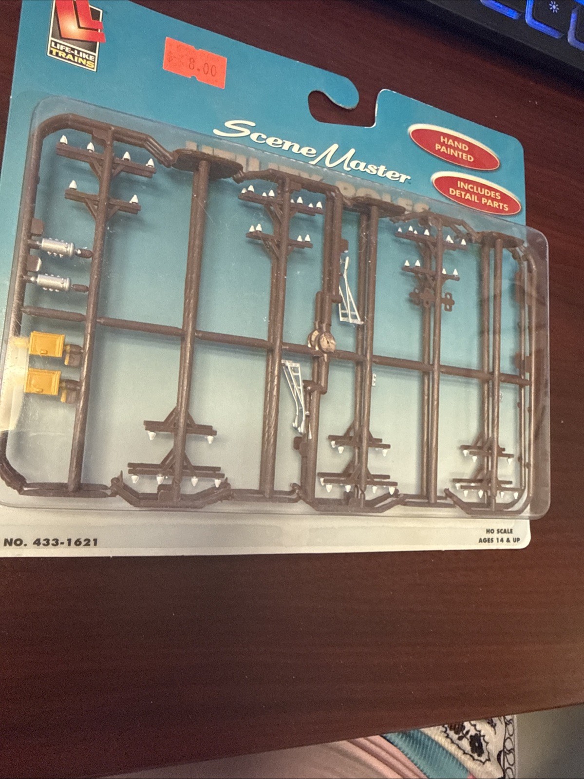 HO Scale Life-Like SceneMaster Utility Poles Kit 433-1621 HO Scale Life-Like SceneMaster Utility Poles Kit 433-1621